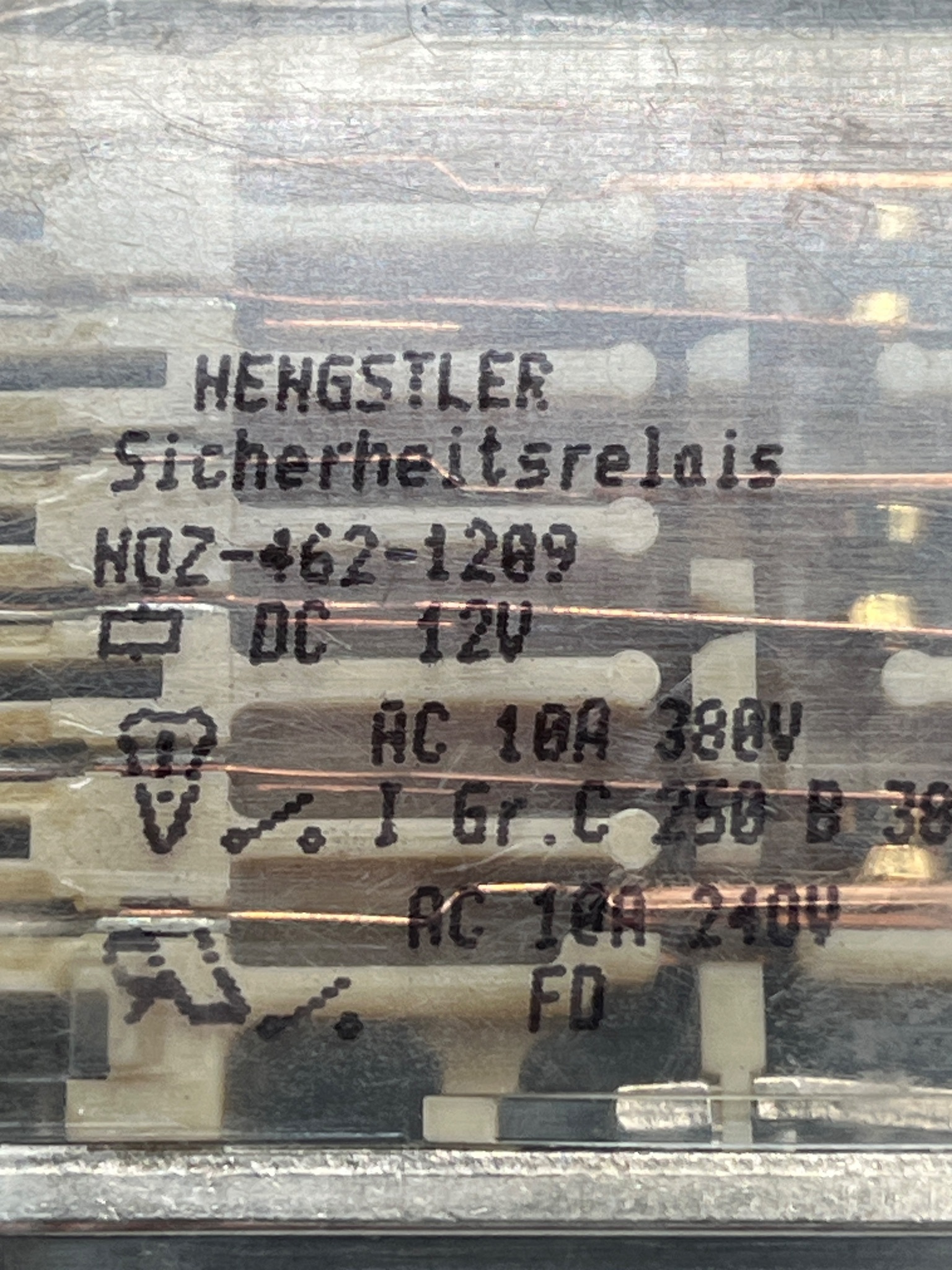 Hengstler HOZ-462-1209 Safety Relay USED 4