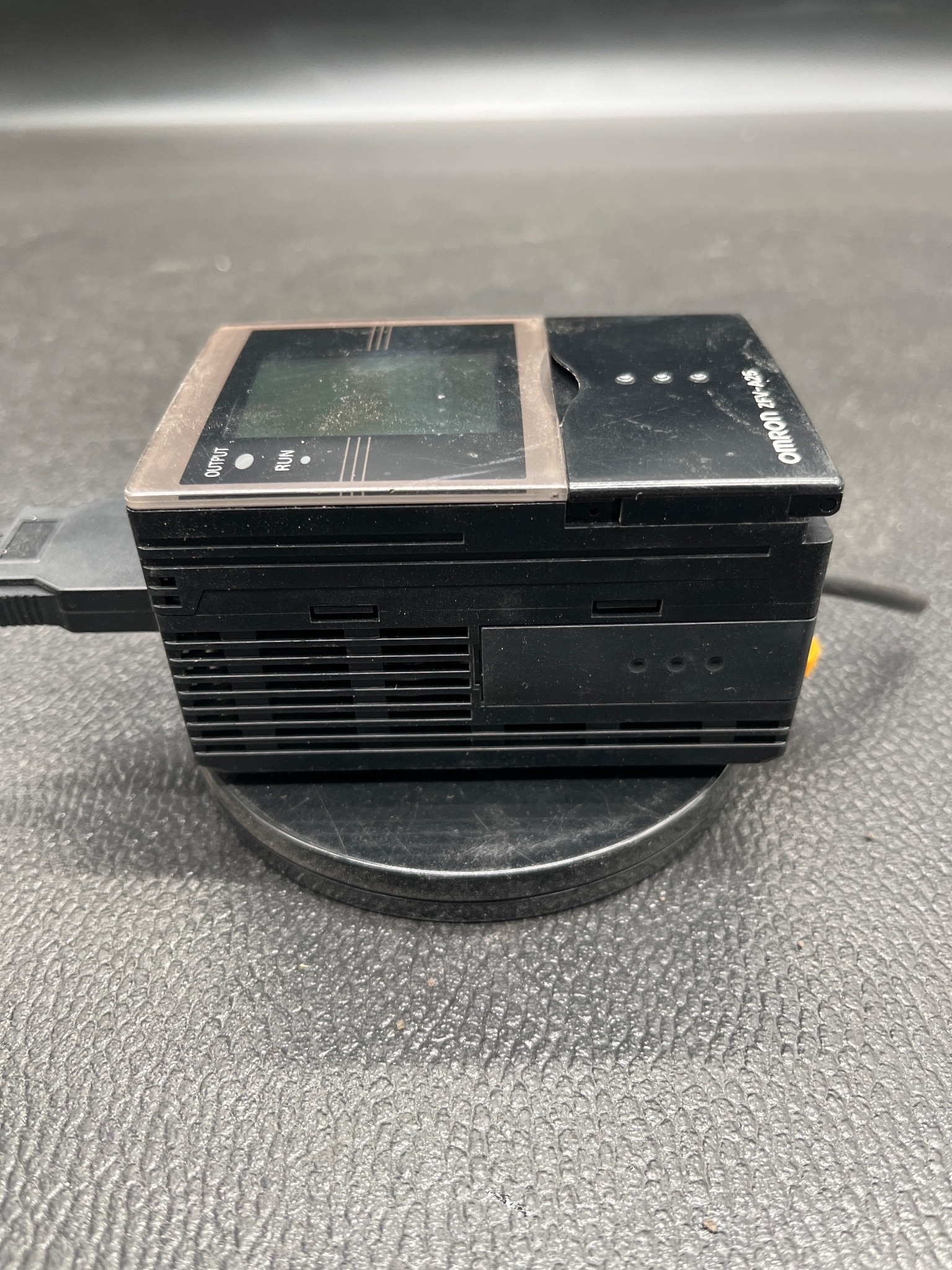 OMRON ZFV-A25 Smart Sensor Amp Unit USED 3