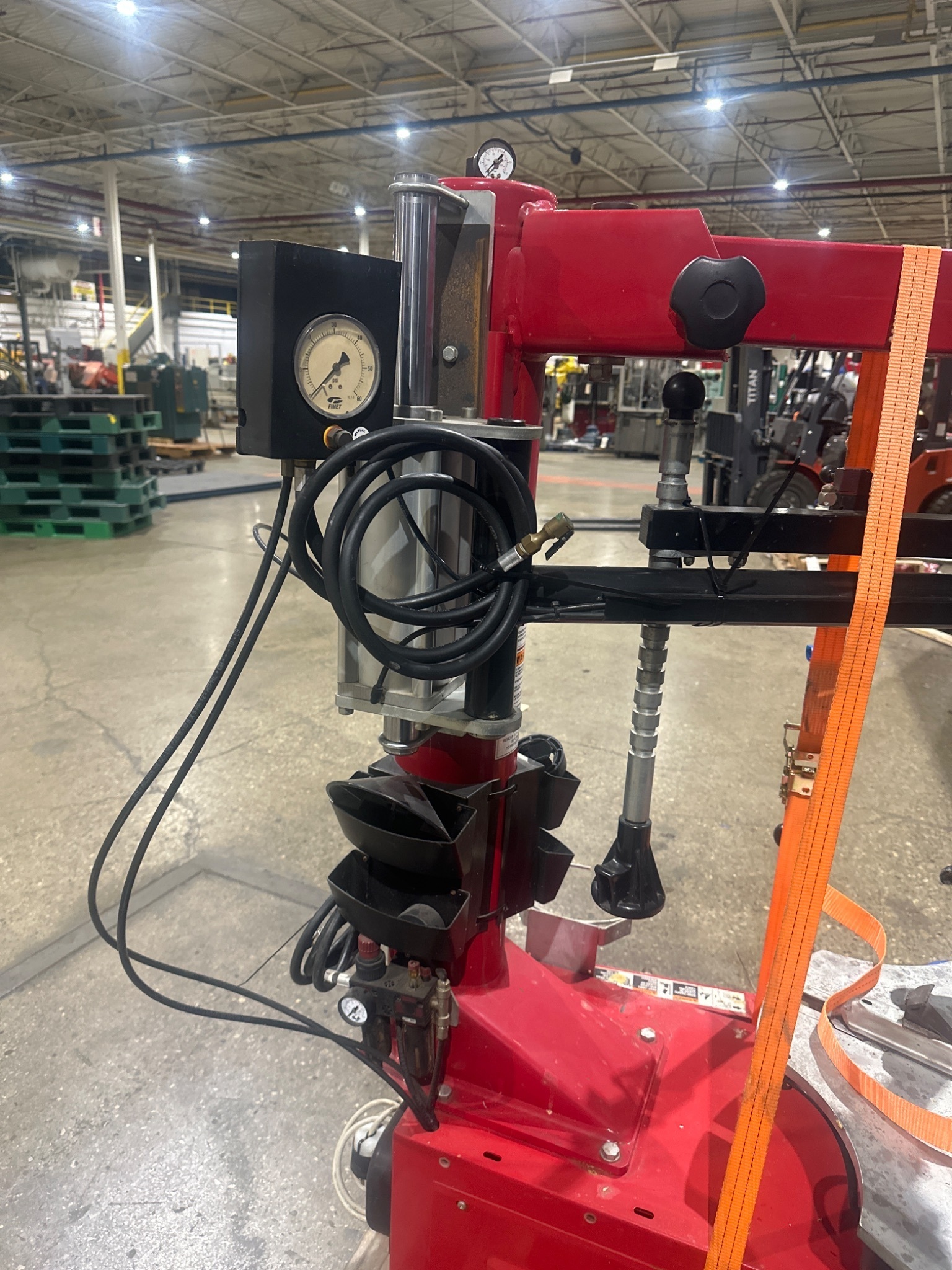 HUNTER TCX505E Tire Changer USED 4