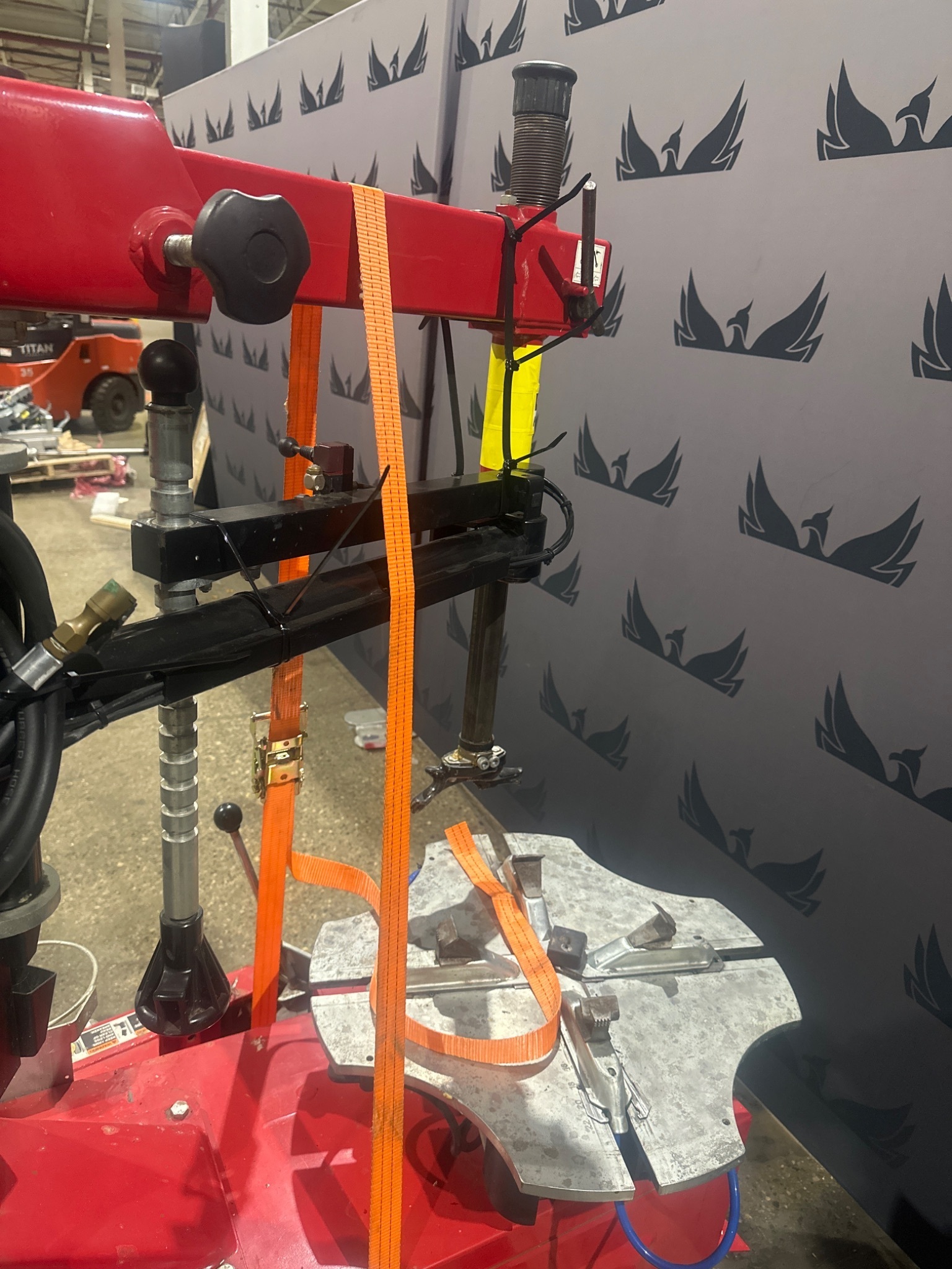 HUNTER TCX505E Tire Changer USED 5