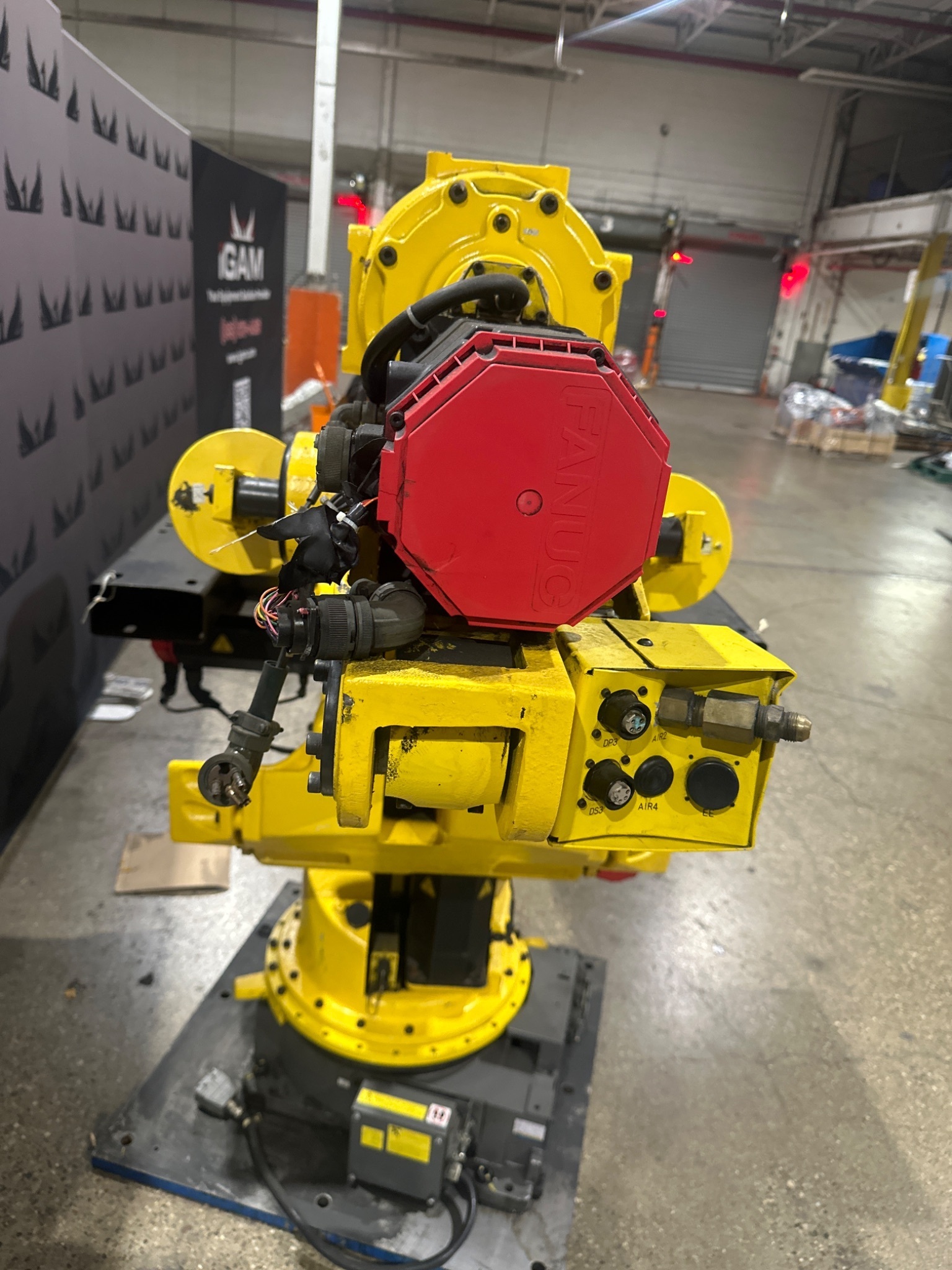 FANUC S-420iW/2.85 Industrial Robot Arm PARTS ONLY 4