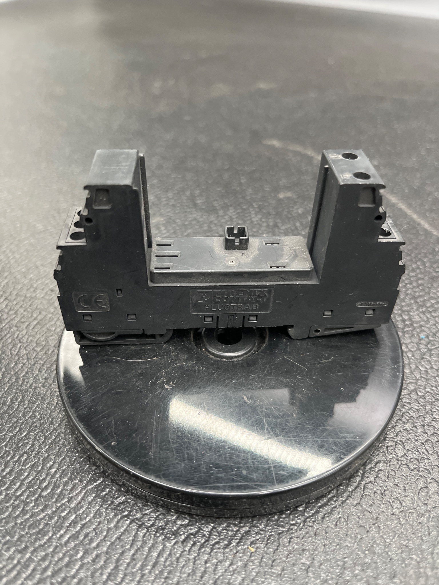 PHOENIX CONTACT 2839282 Surge Protection Base USED 2