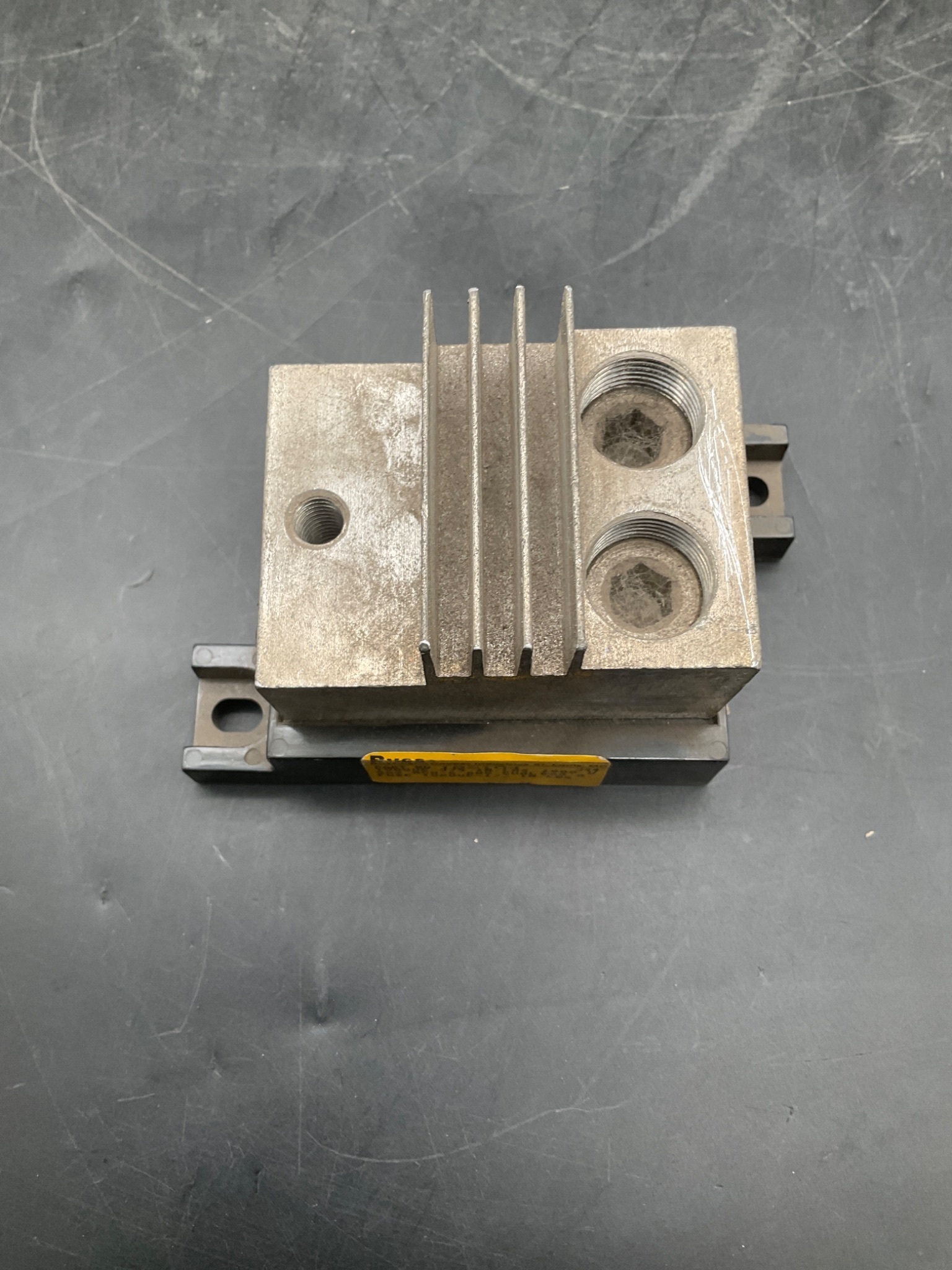 COOPER BUSSMANN 1BS104 Fuse Block USED 0