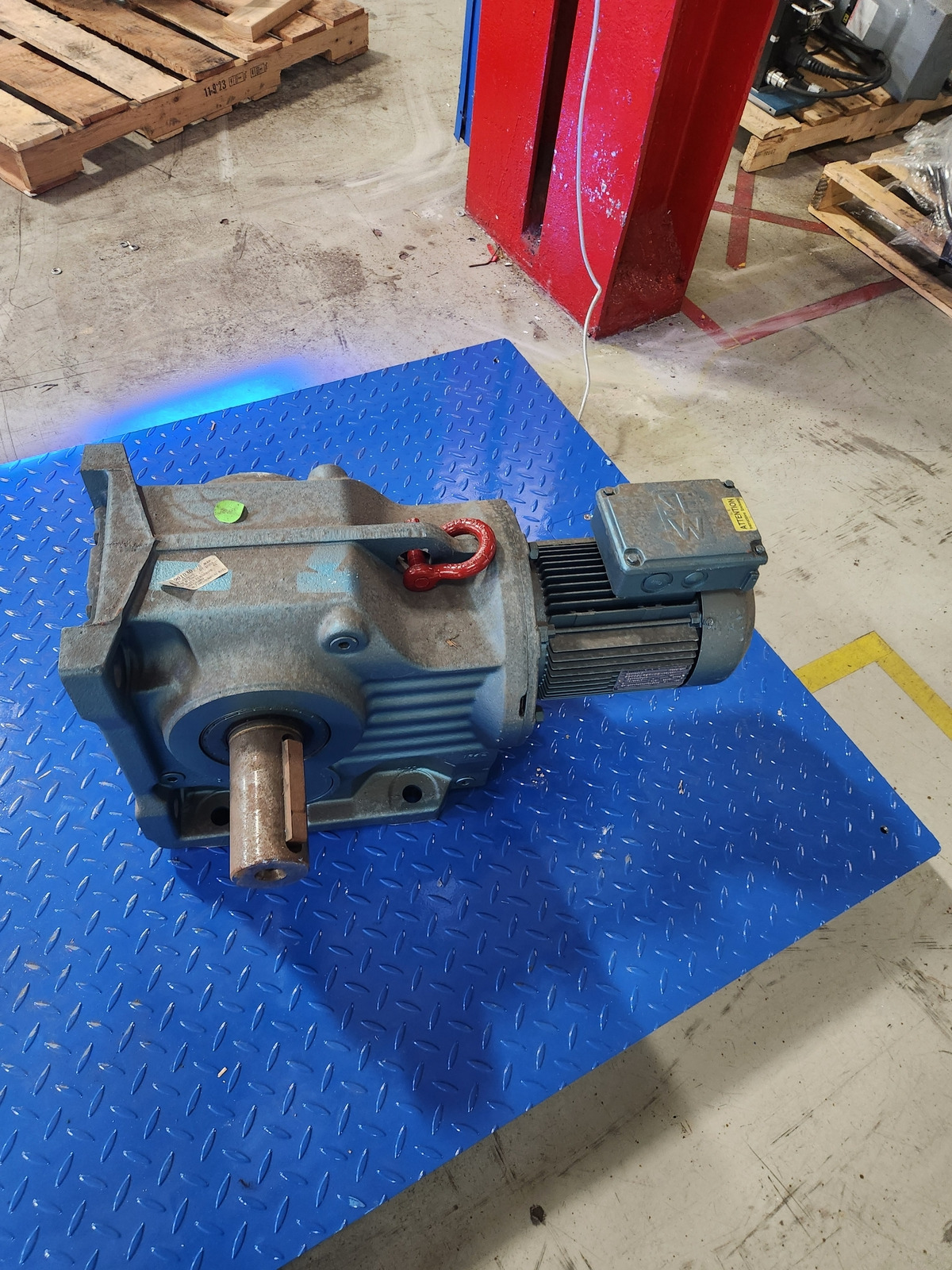 SEW EURODRIVE GEARMOTOR DFT100L4 K97DT100L4 USED 0
