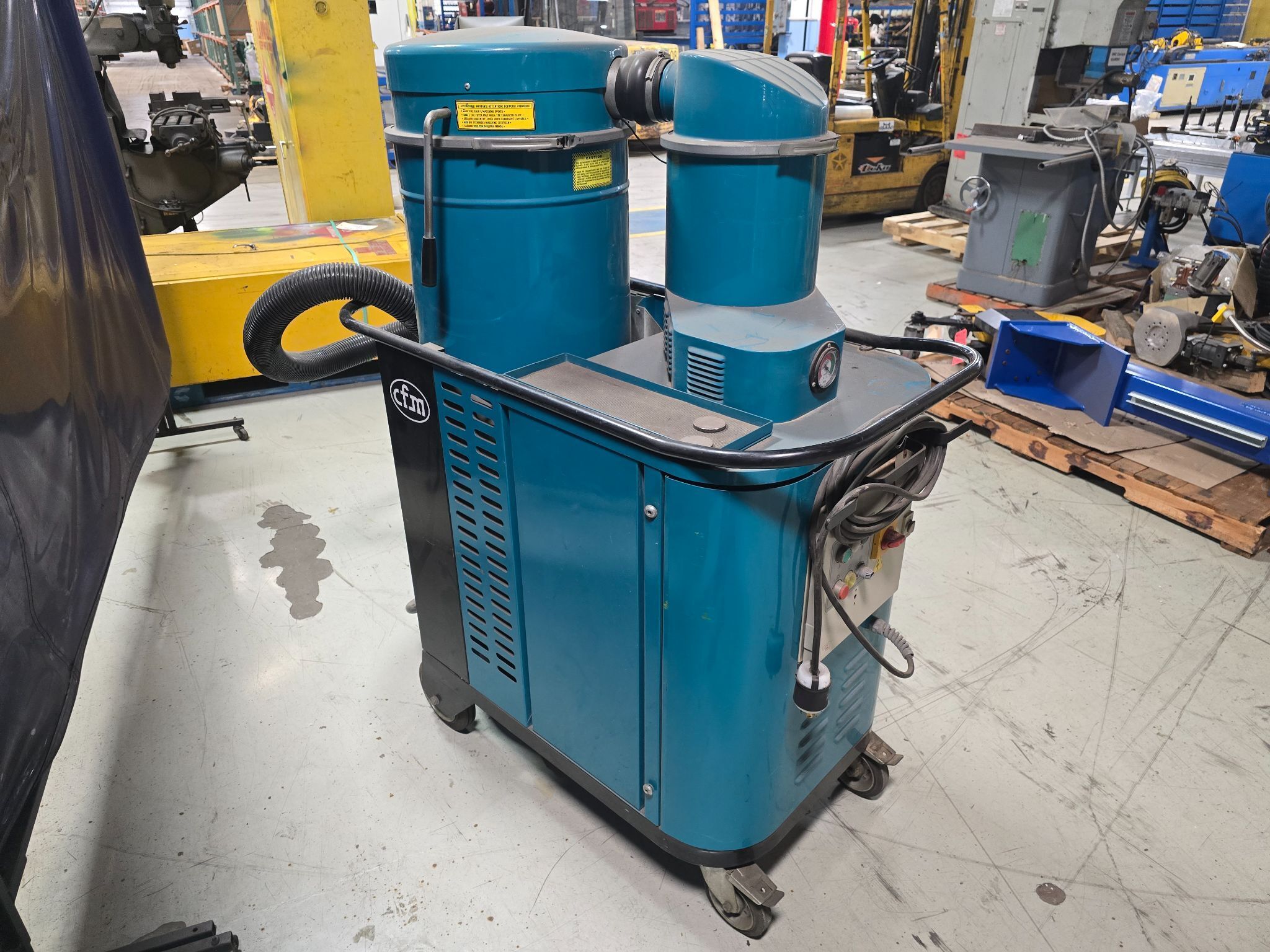 CFM 3308 EXPLOSION PROOF VACUUM USED 1