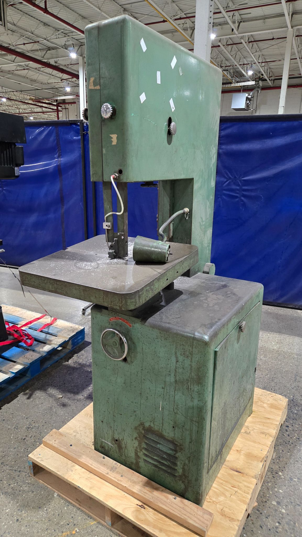 POWERMATIC MODEL 87 VERTICAL BANDSAW 20" BLADE 1.5 HP USED 2