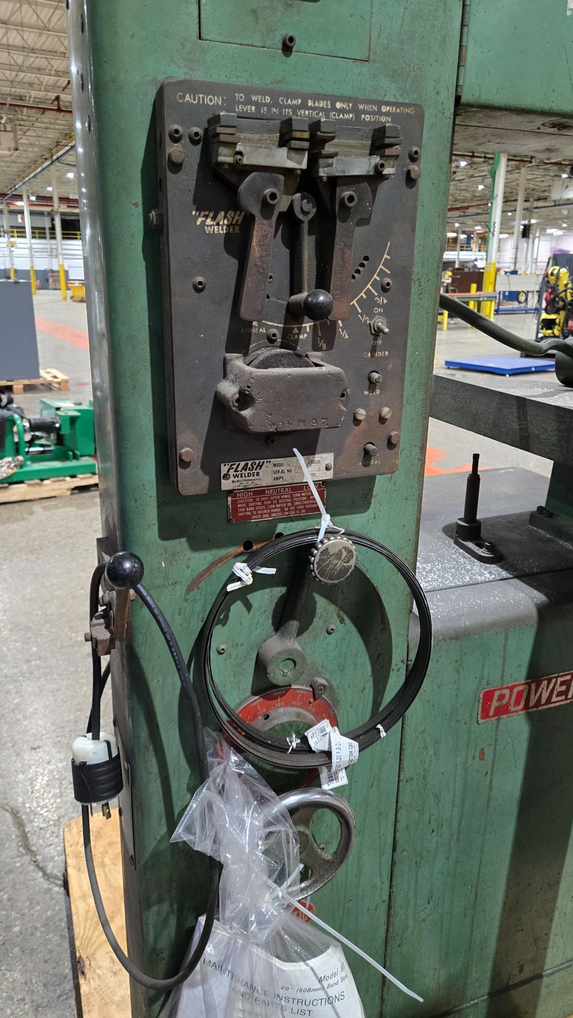 POWERMATIC MODEL 87 VERTICAL BANDSAW 20" BLADE 1.5 HP USED 4