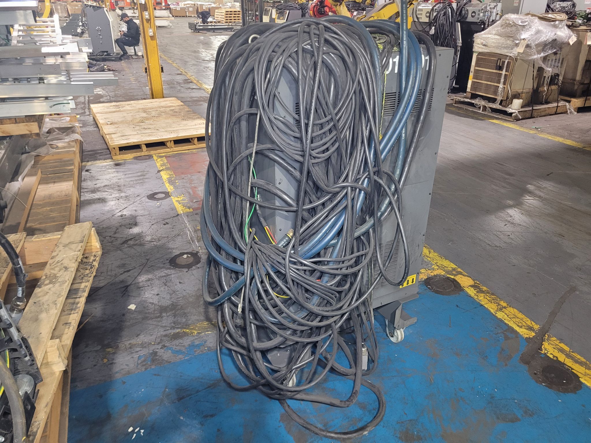 FANUC M-900iA/350 Complete W/ RJ3iB Controls USED 8