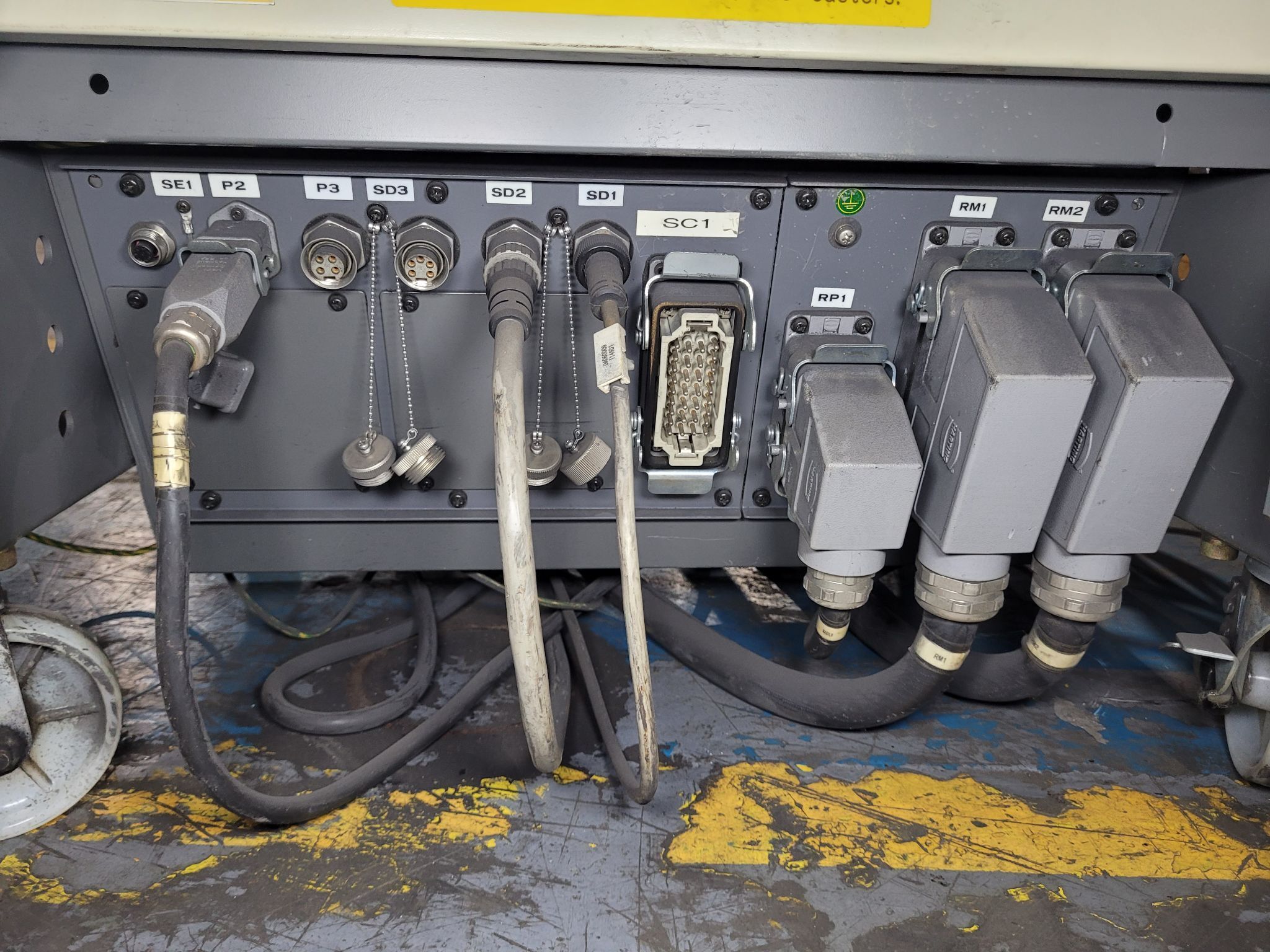 FANUC M-900iA/350 Complete W/ RJ3iB Controls USED 12