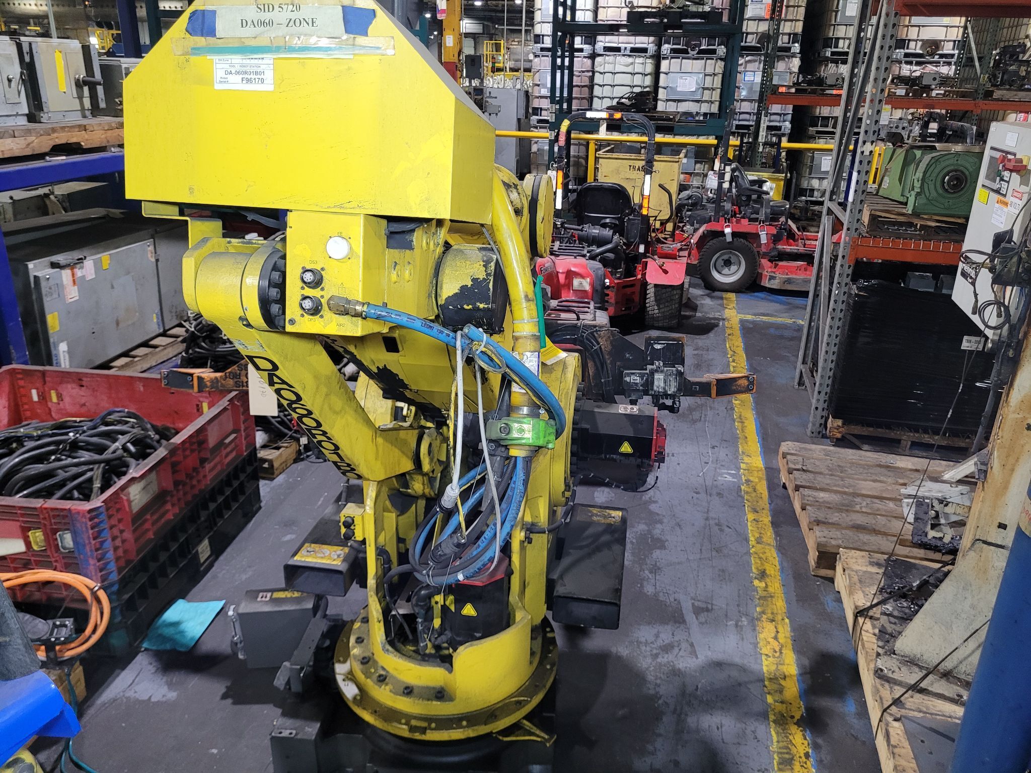 FANUC M-900iA/350 Complete W/ RJ3iB Controls USED 1