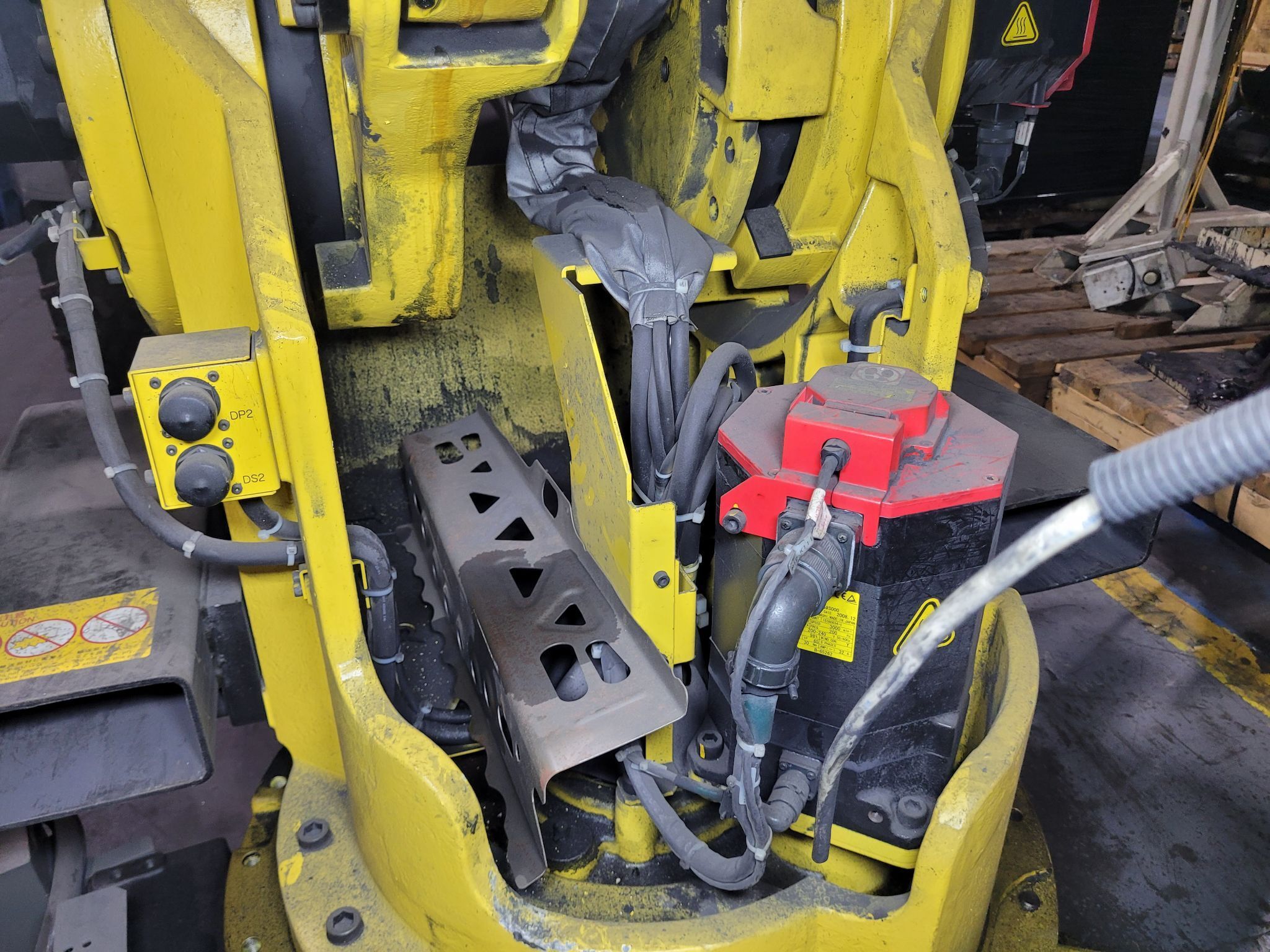 FANUC M-900iA/350 Complete W/ RJ3iB Controls USED 2