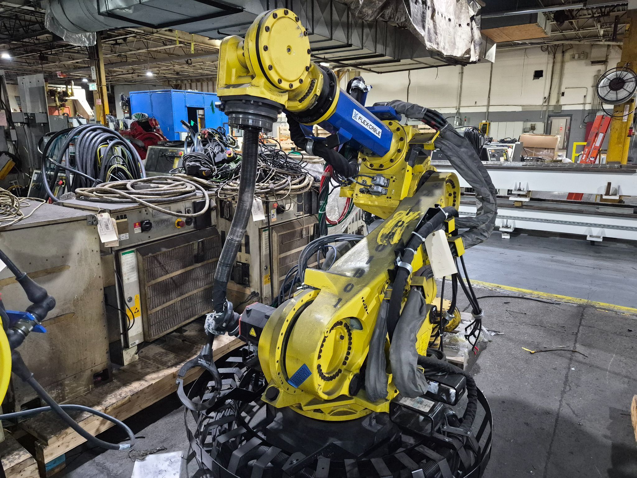 FANUC R-2000iB/210F Complete w/ R-30iA Controls USED 1