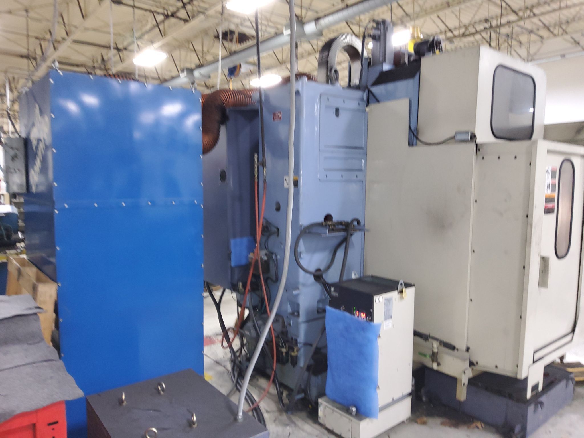OKK PCV-55 CNC VERTICAL MACHINING CENTER USED 3
