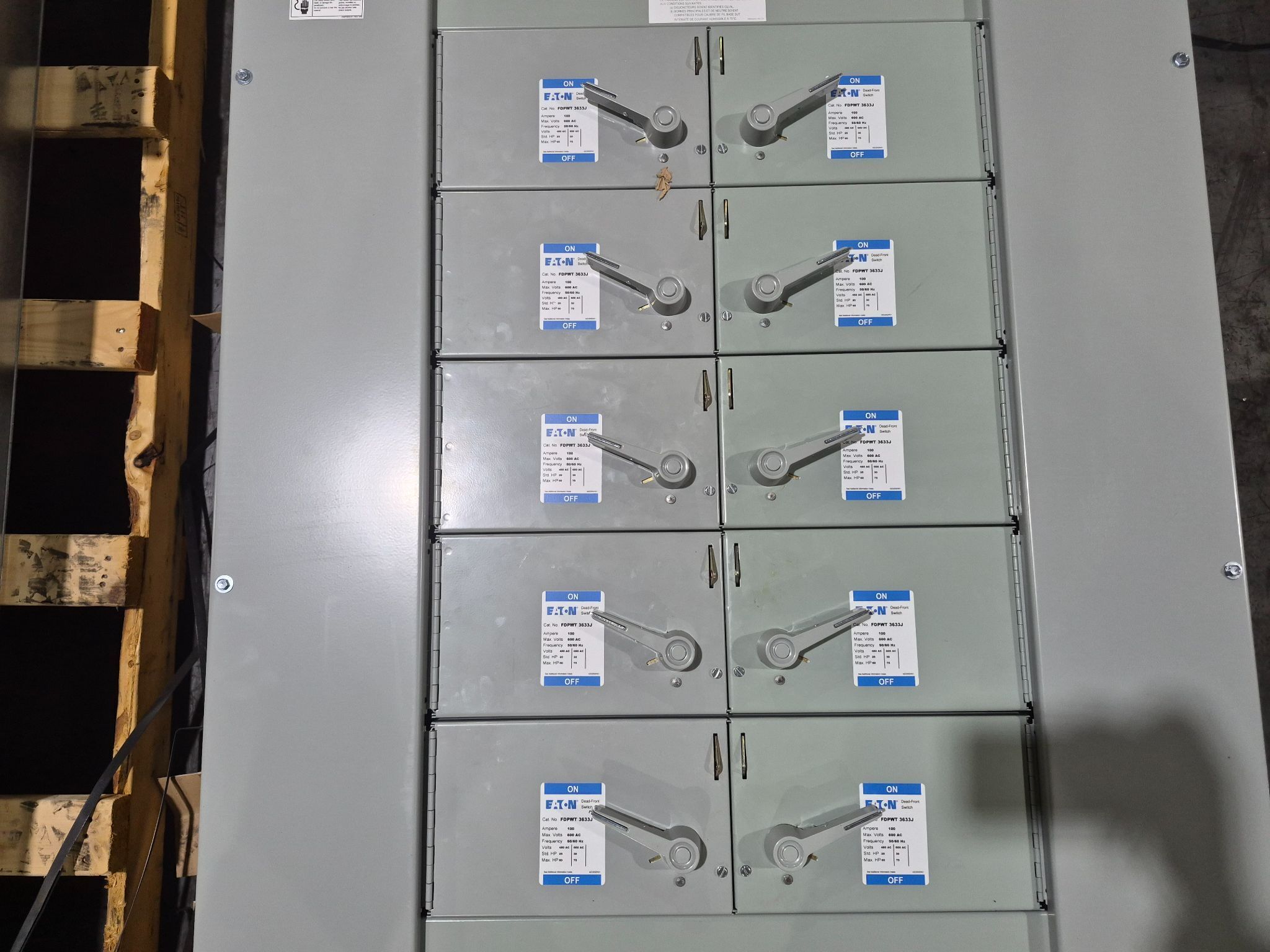 EATON 600A POW-R-LINE PRL4 480V Panelboard (10X100A) NEW 1