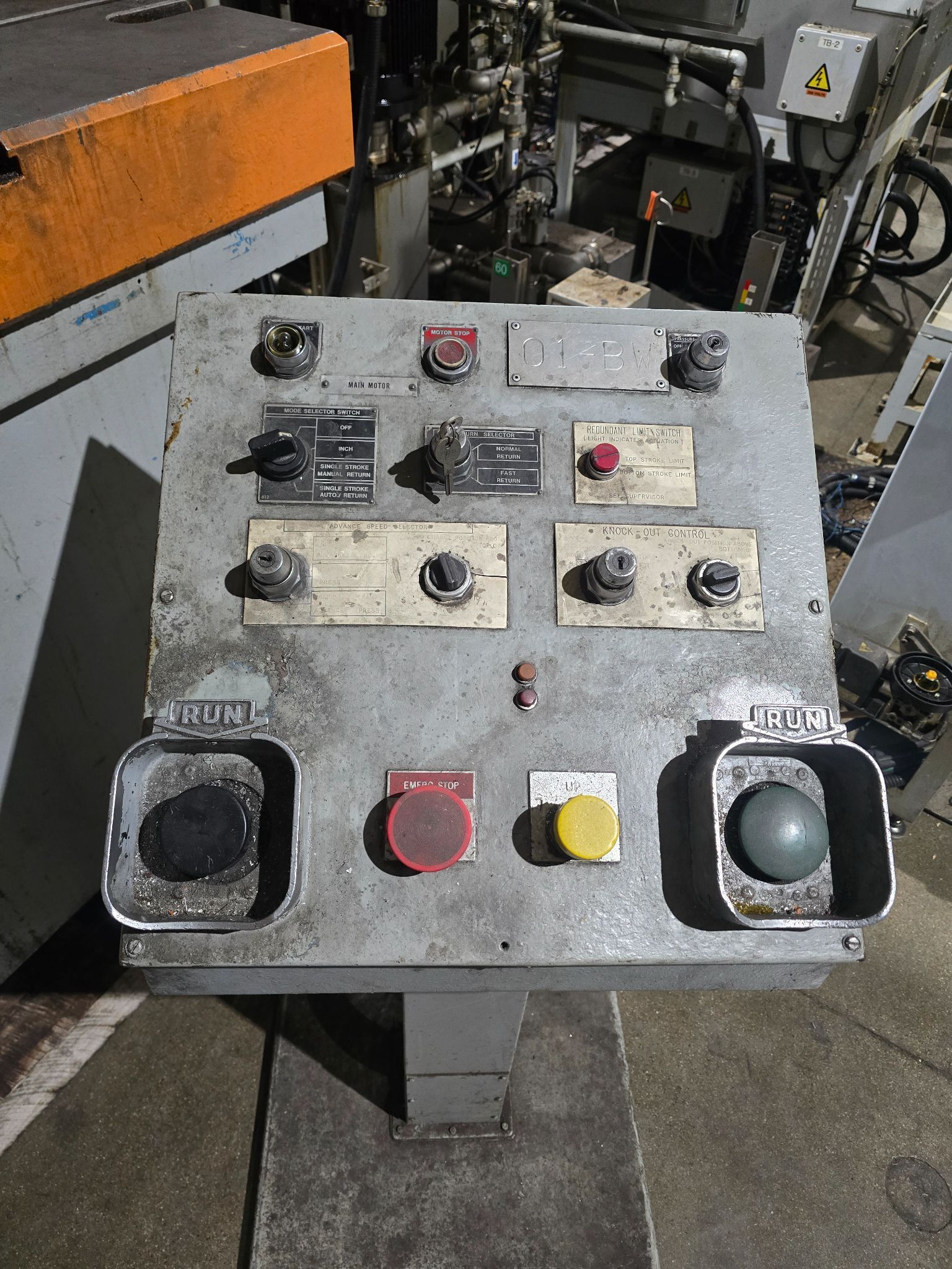 PACIFIC 250 PF-OBS 250-Ton Hydraulic Press USED 14