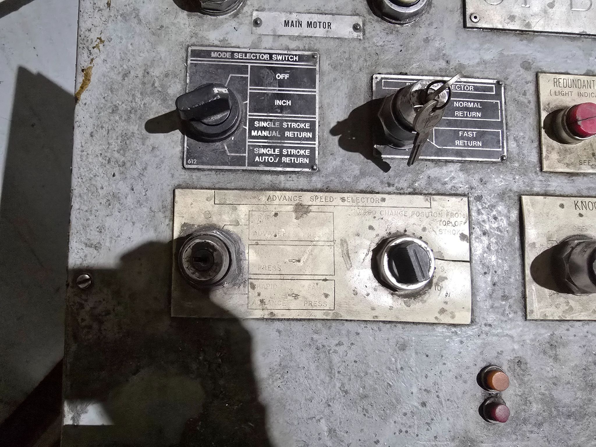 PACIFIC 250 PF-OBS 250-Ton Hydraulic Press USED 12