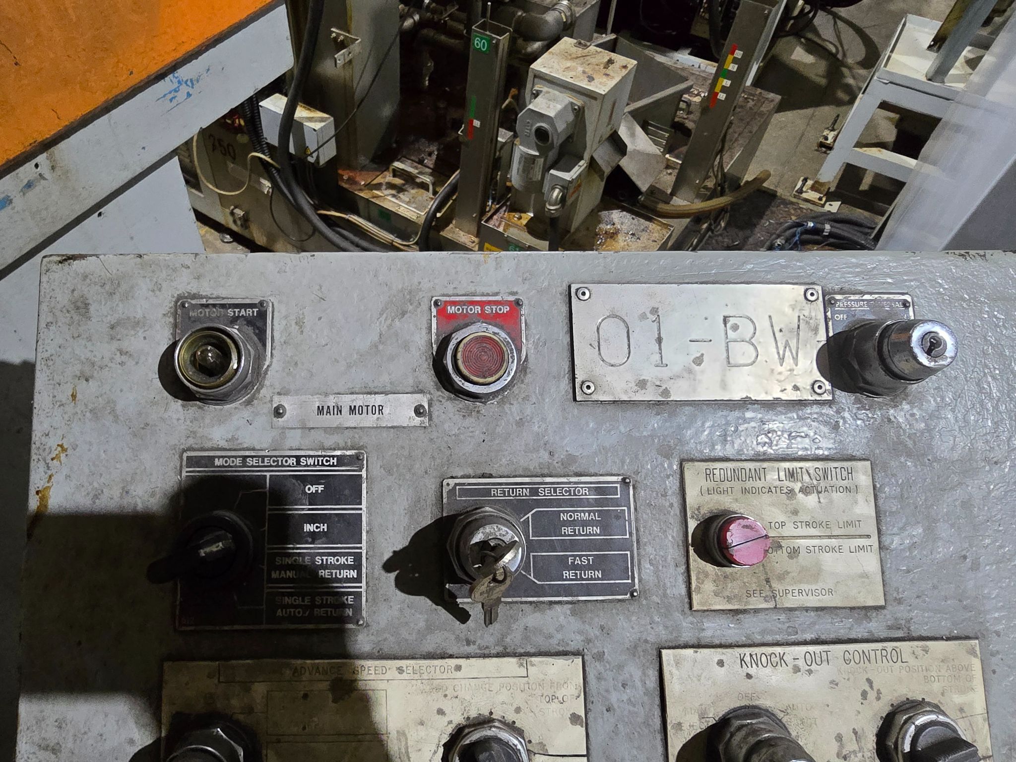 PACIFIC 250 PF-OBS 250-Ton Hydraulic Press USED 11