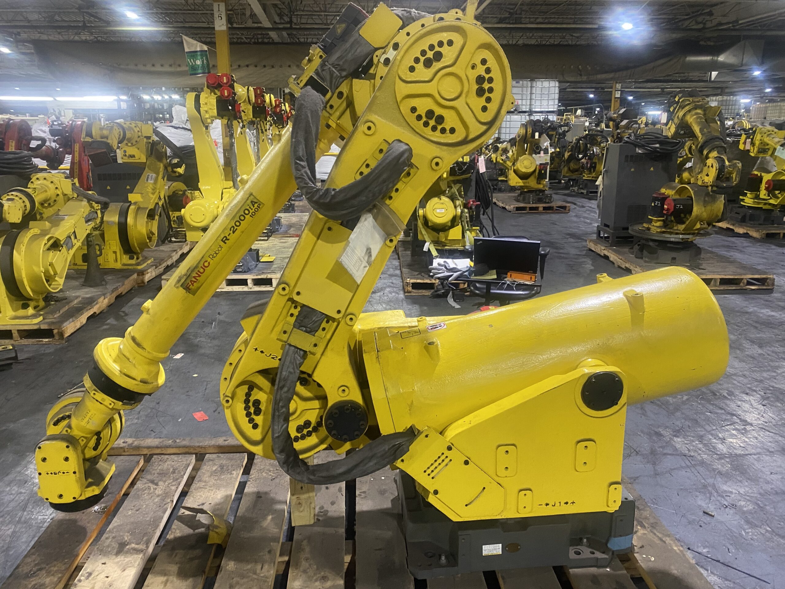 FANUC R-2000iA/100P Robot Arm PARTS ONLY 1