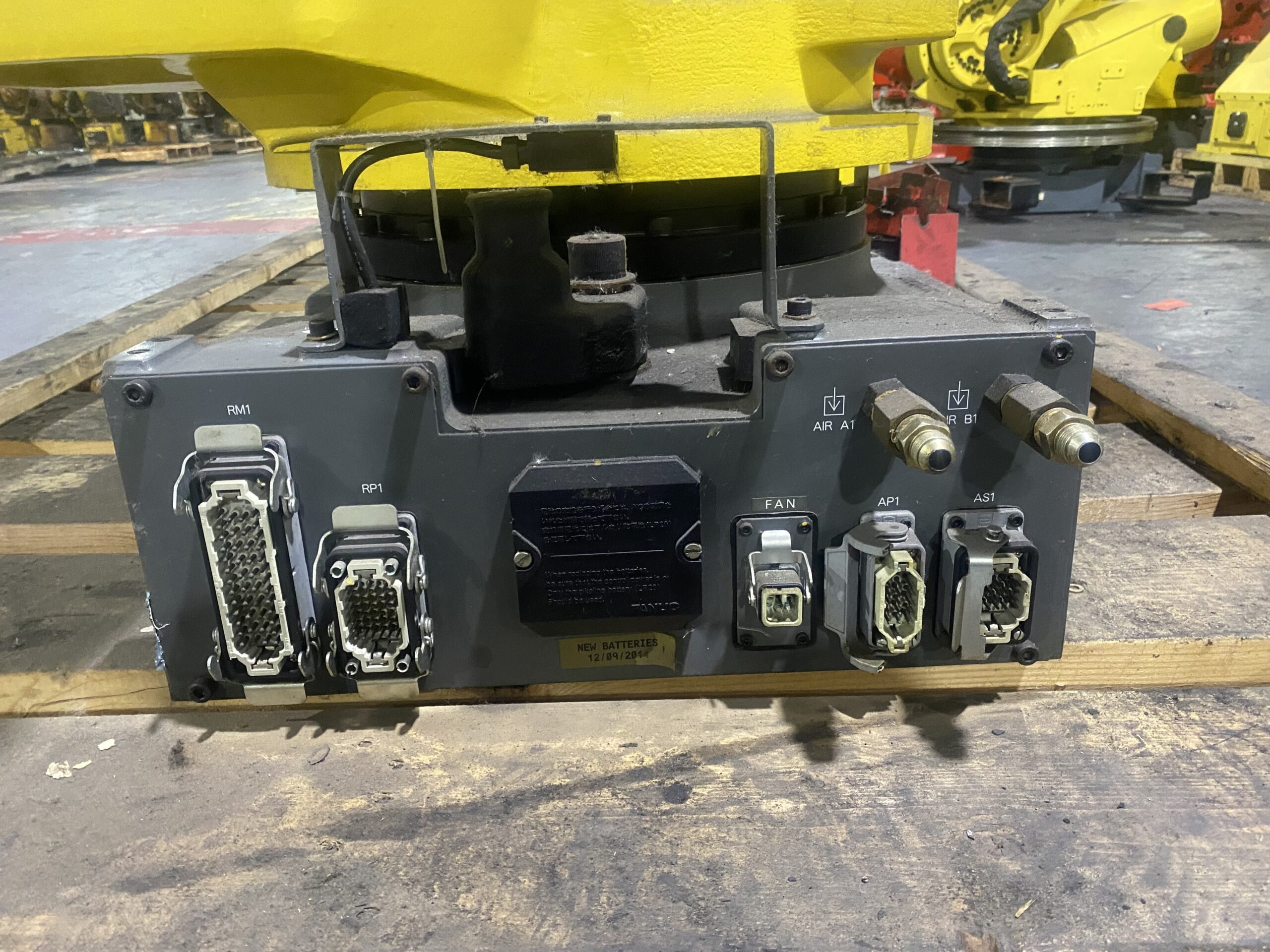 FANUC R-2000iA/100P Robot Arm PARTS ONLY 6