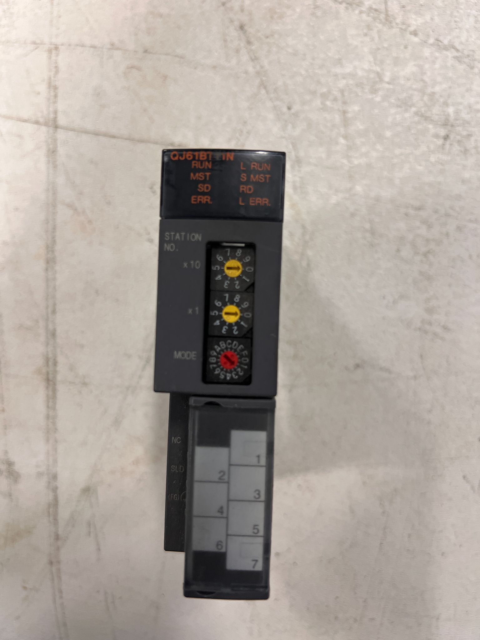 MITSUBISHI QJ61BT11N PLC INPUT AND OUTPUT MODULES USED 0