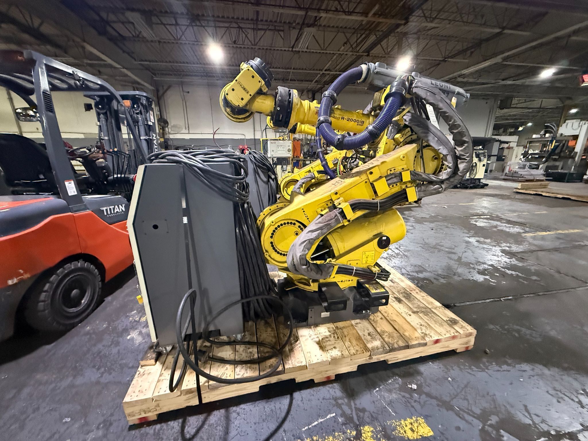 FANUC R-2000iB/210F Complete w/ R-30iA Controls USED 2