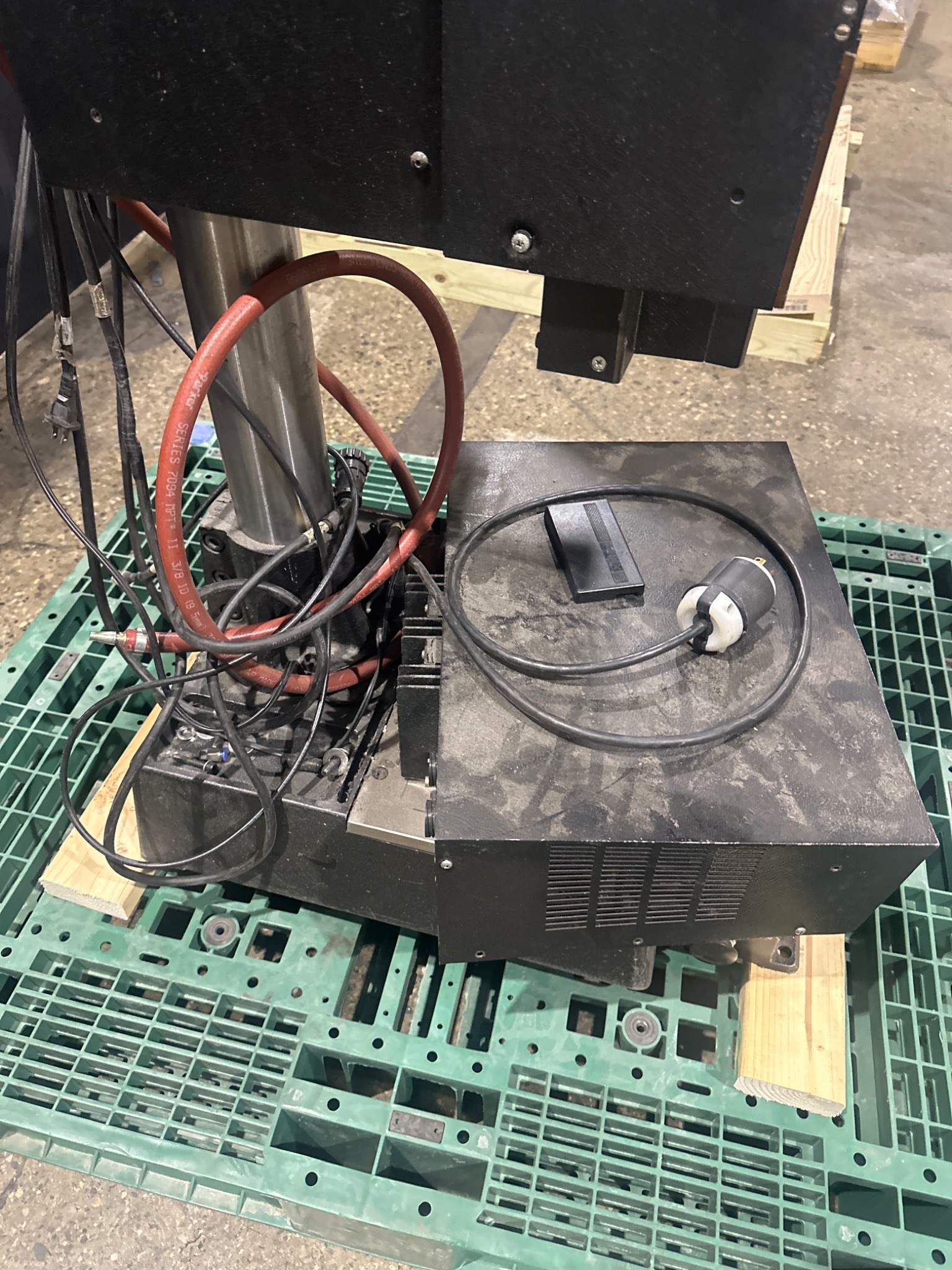 DUKANE 210 Ultrasonic Welding System USED 4