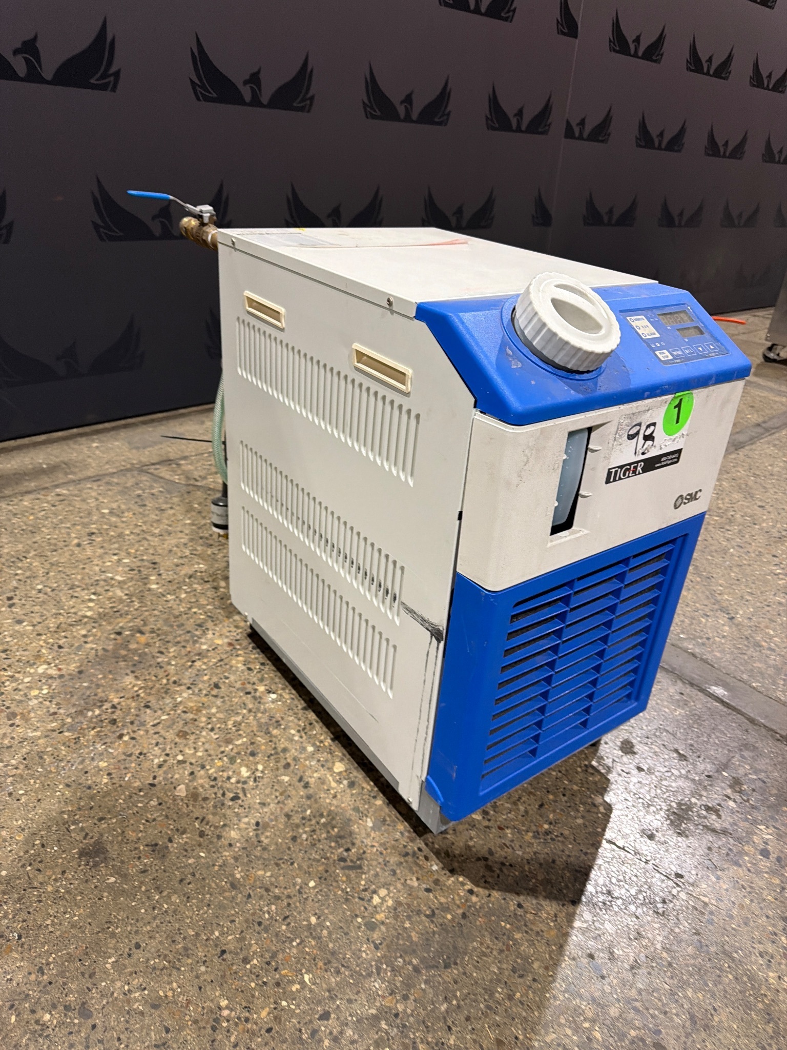 SMC HRS040-AN-20 Thermo Chiller USED 2