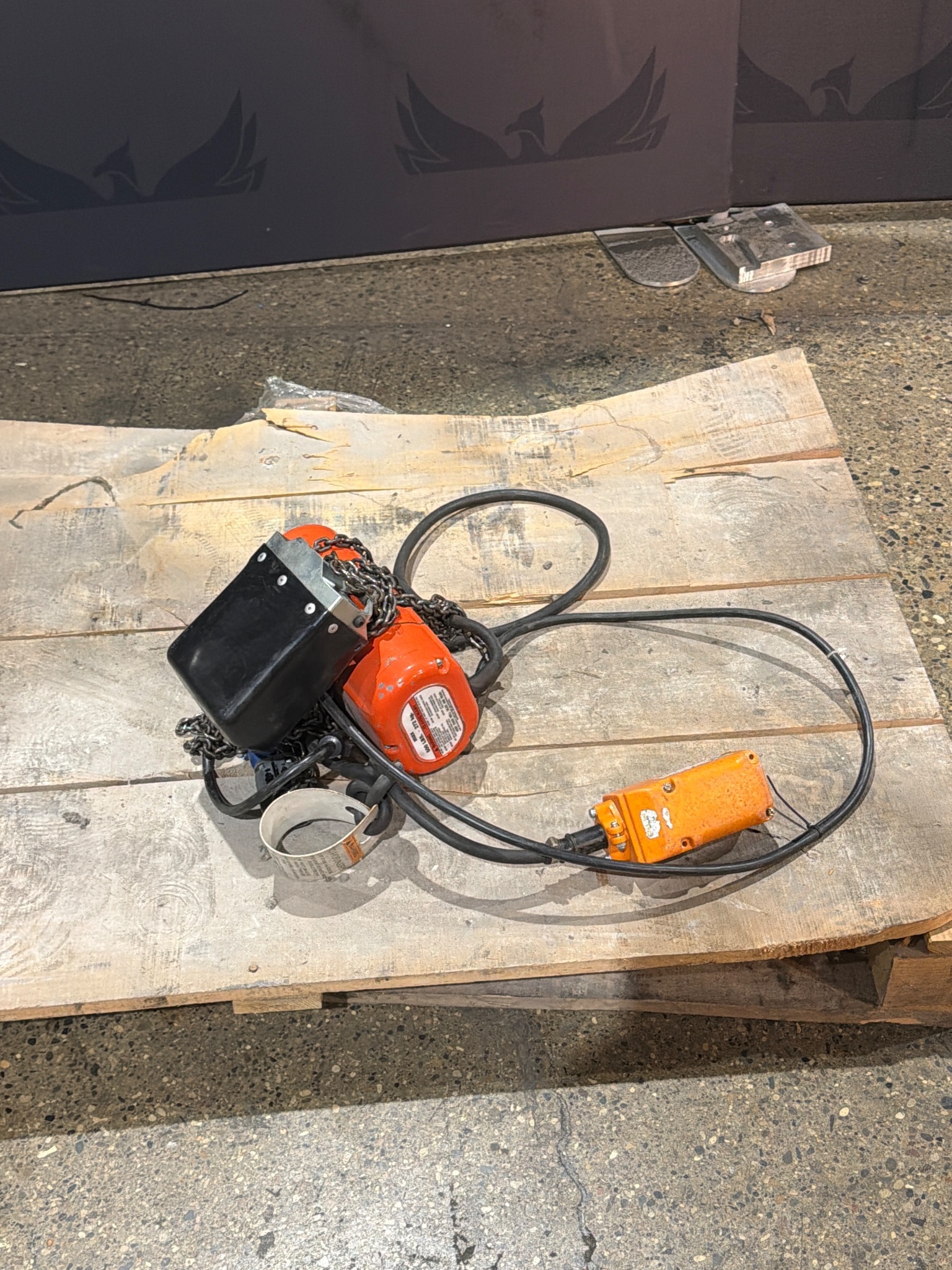 CM ShopStar Chain Hoist Max 600 lbs (272 kg) USED 0