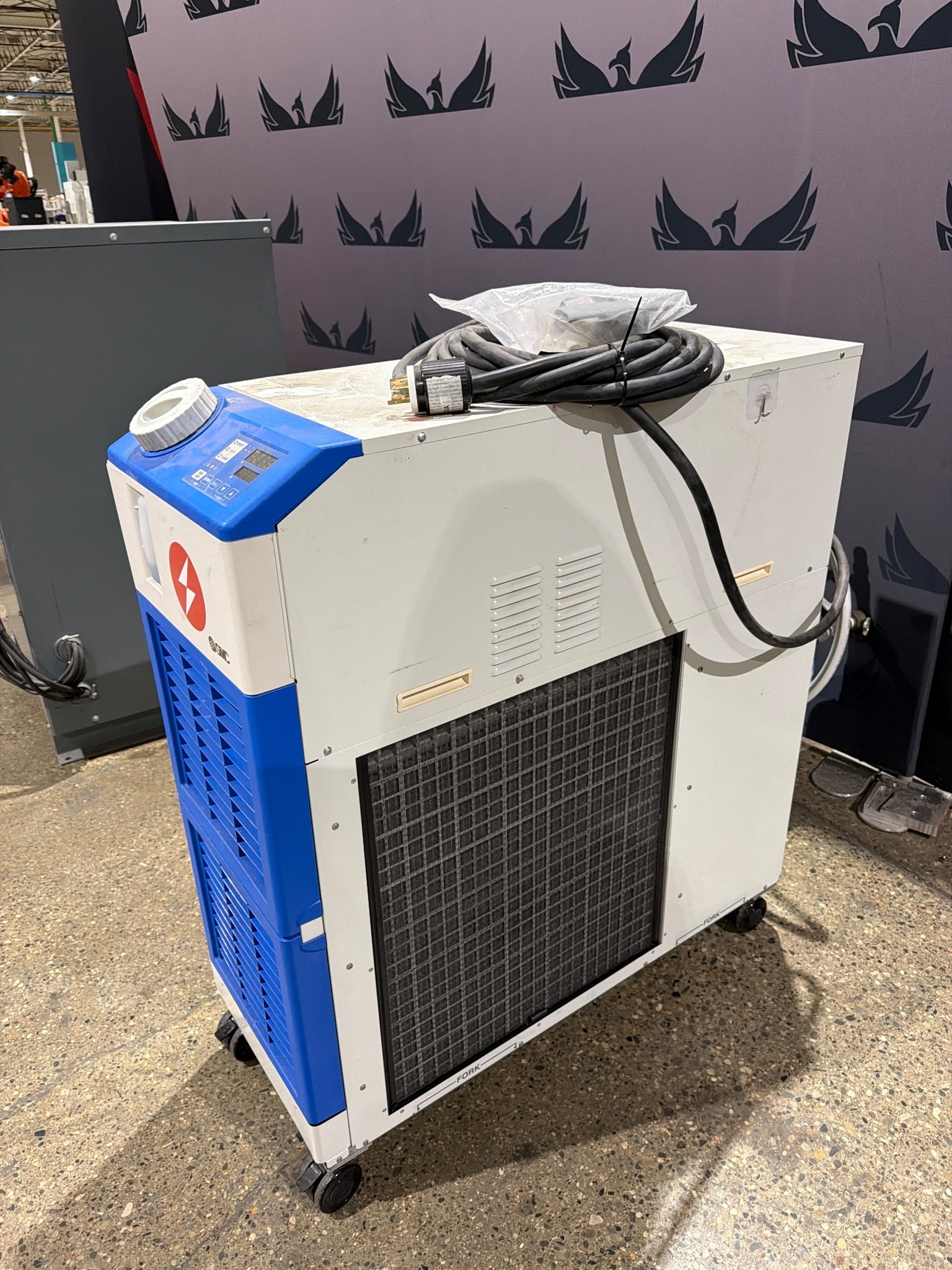 SMC HRSH090-AN-20 Thermo Chiller USED 1