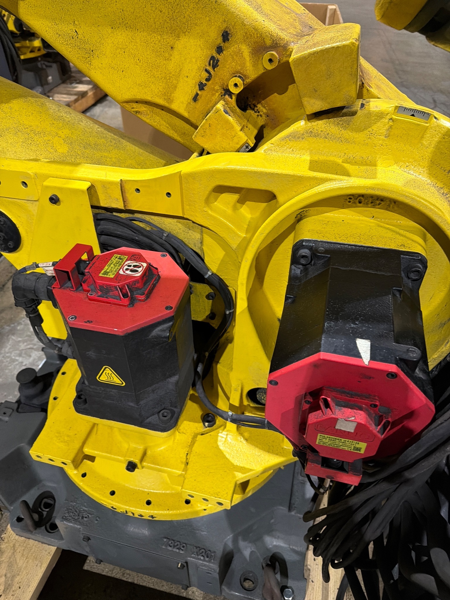 FANUC R-2000iB/210F Complete w/ R-30iB Controls USED 9