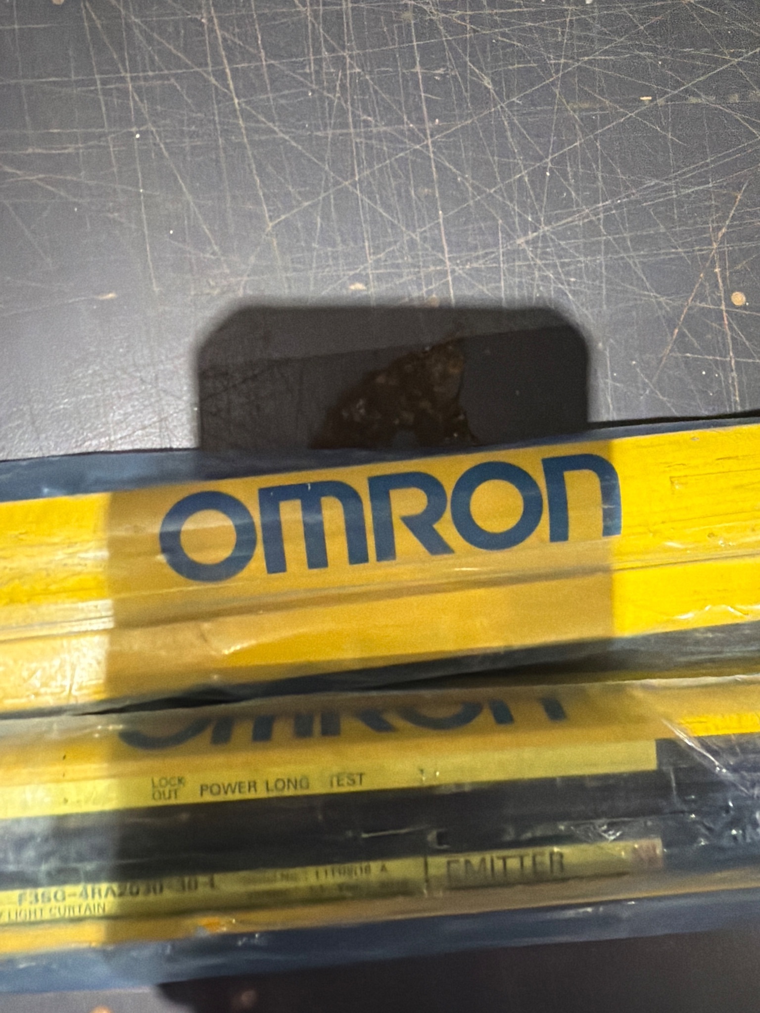 Omron F3SG-4RA2030-30 Light Curtain Set 2030mm NEW NO BOX 2