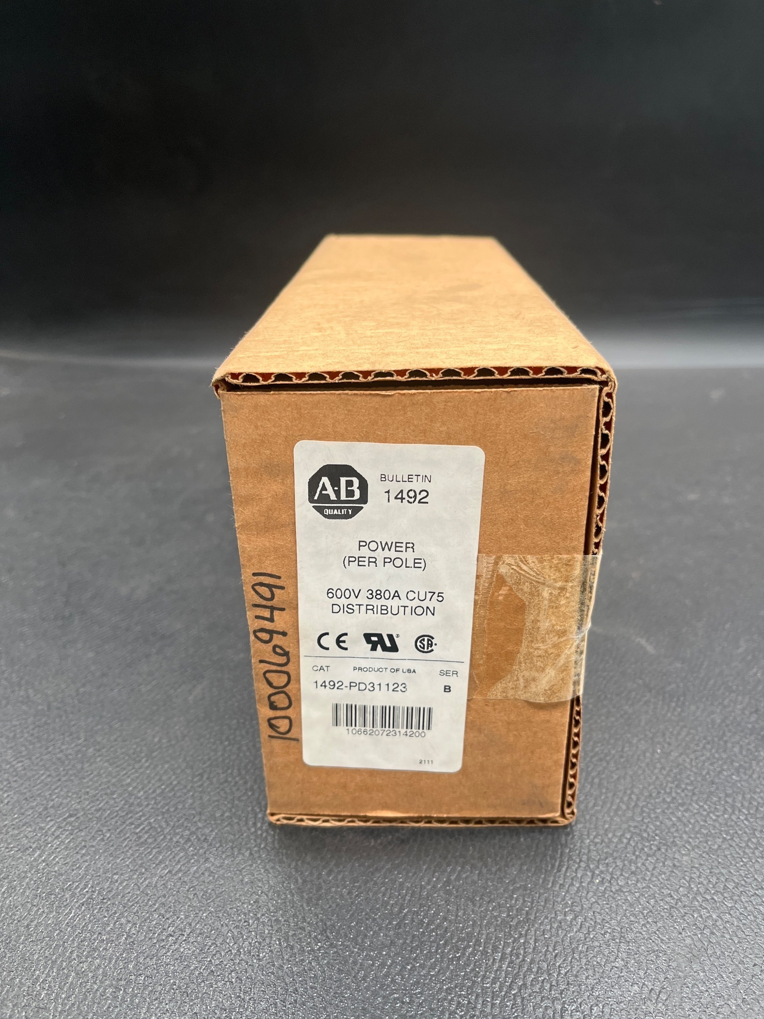 ALLEN BRADLEY 1492-PD31123 Power Distribution Block 600V 380A CU75 NEW 1