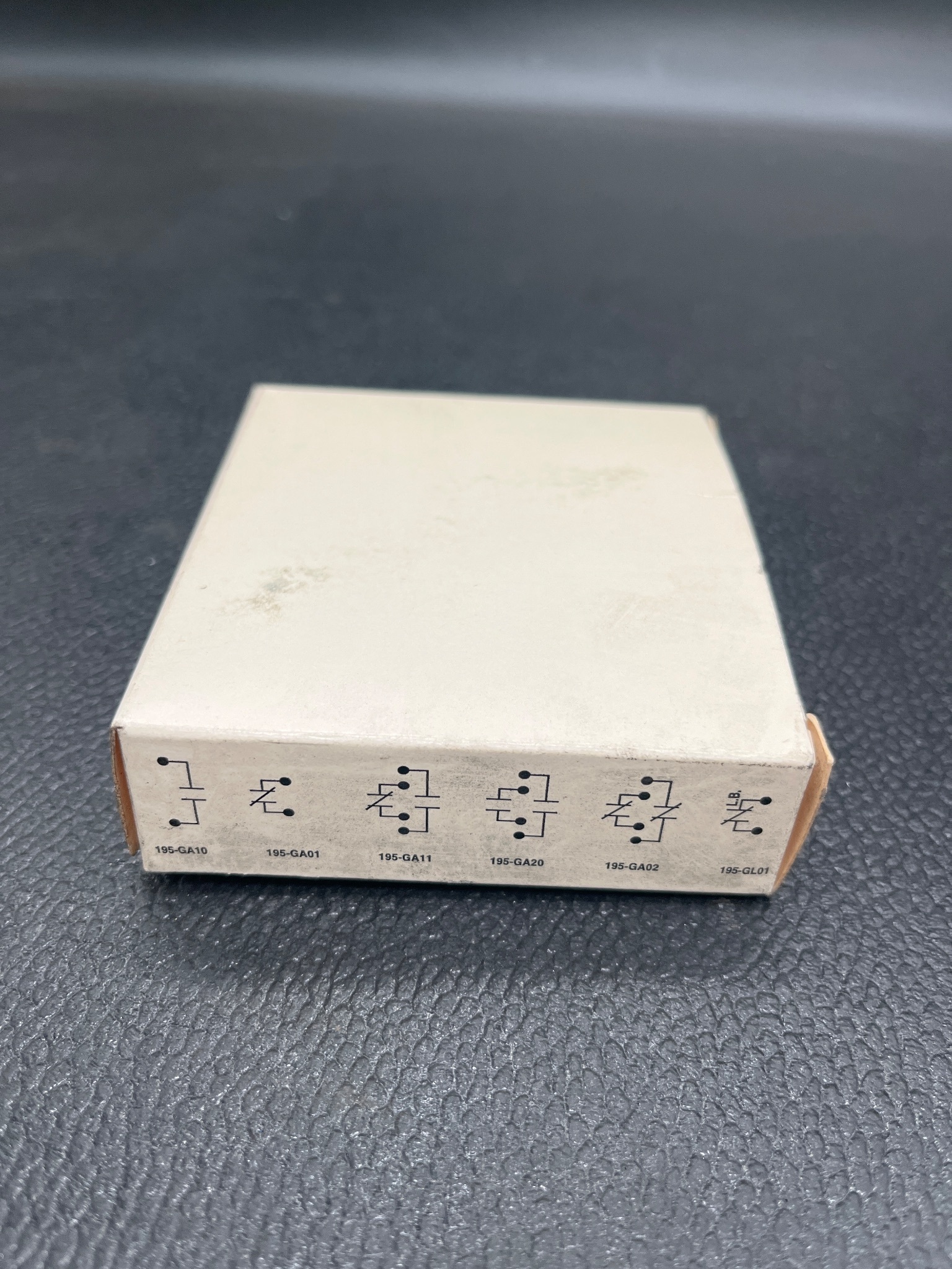 ALLEN BRADLEY 195-GA10 Auxiliary Switch NEW 1