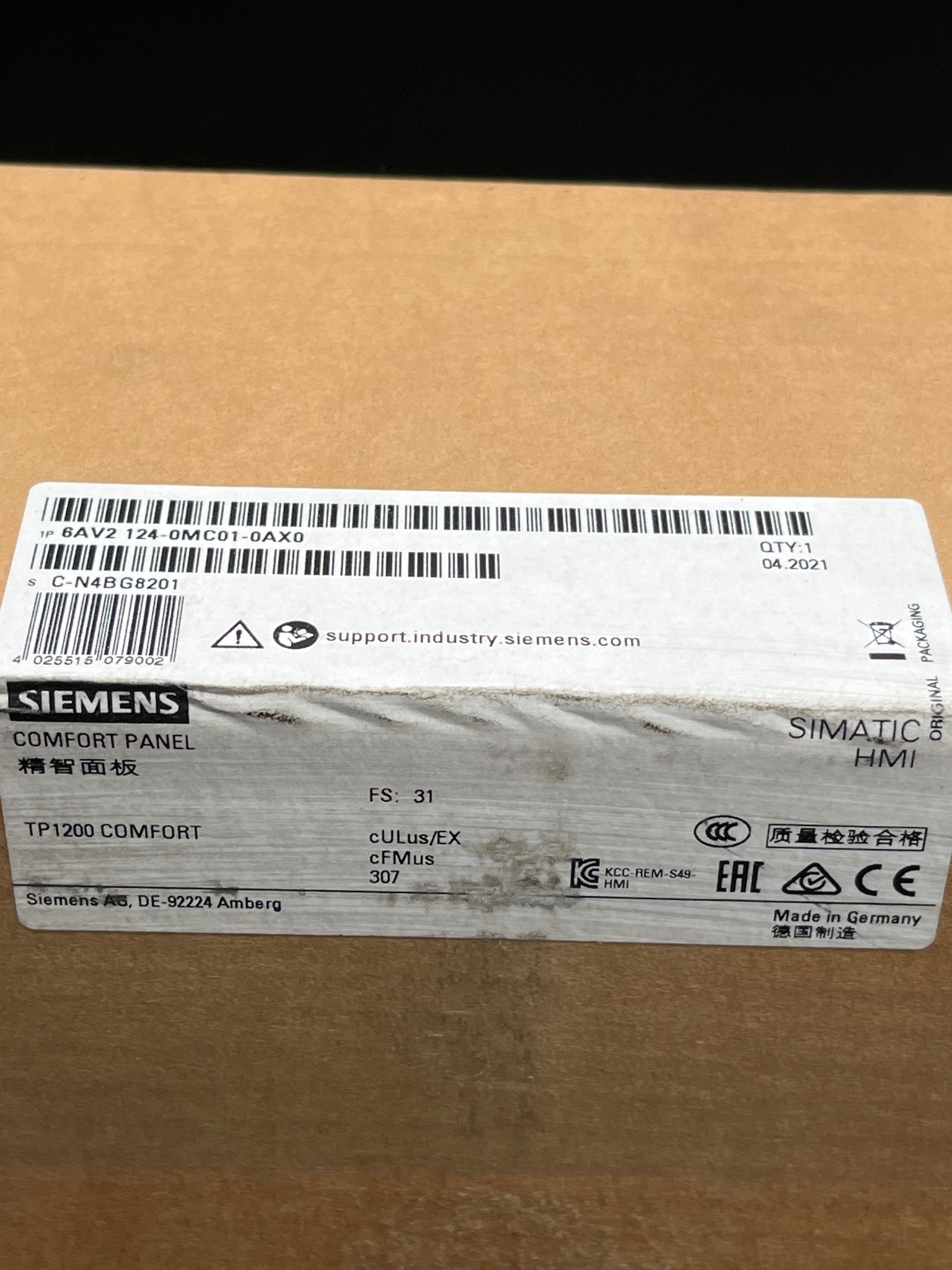 SIEMENS 6AV2124-0MC01-0AX0 TP1200 Comfort Panel NEW 5