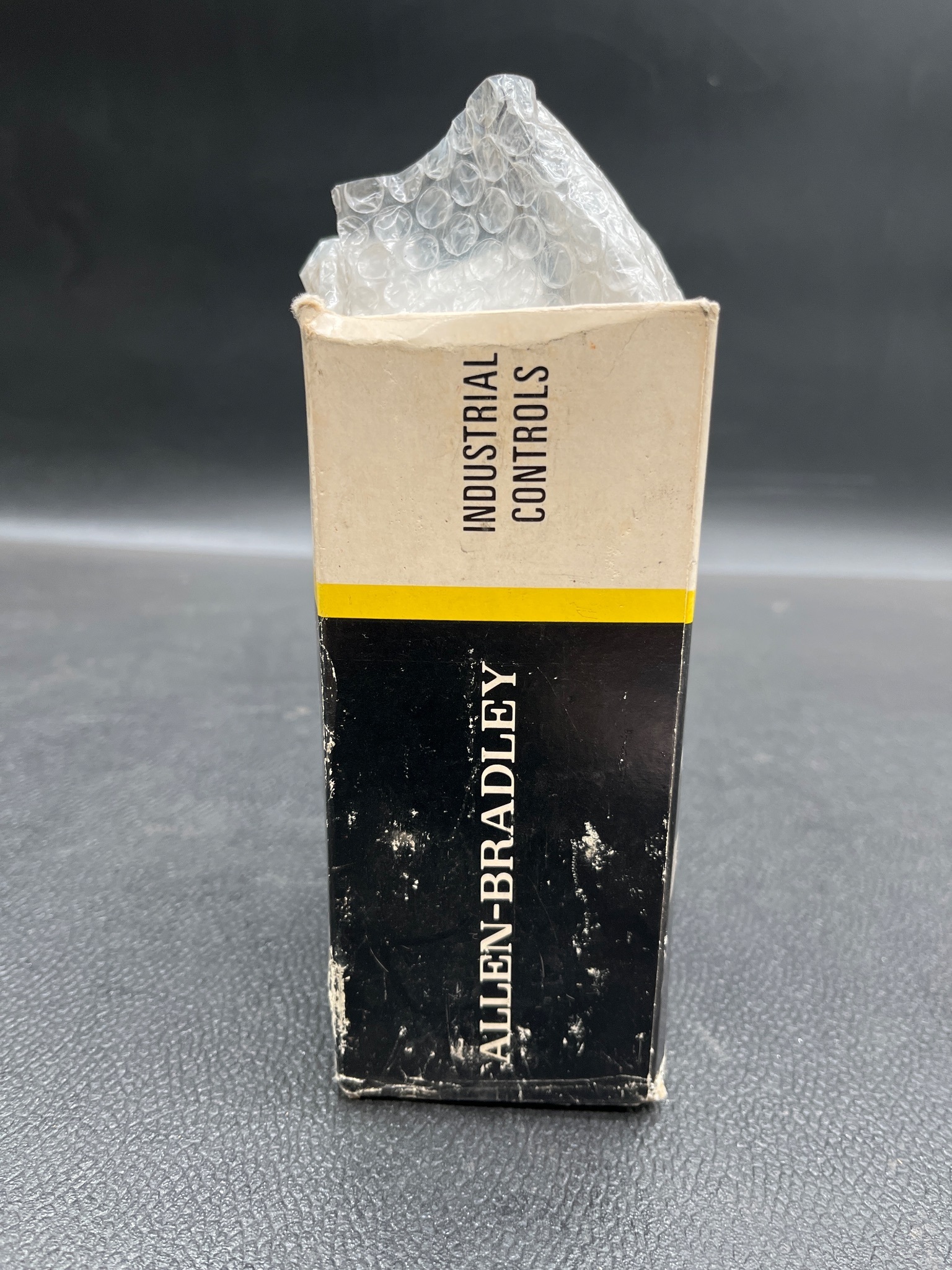 ALLEN BRADLEY 700-P800B11 AC Relay NEW OPEN BOX 4