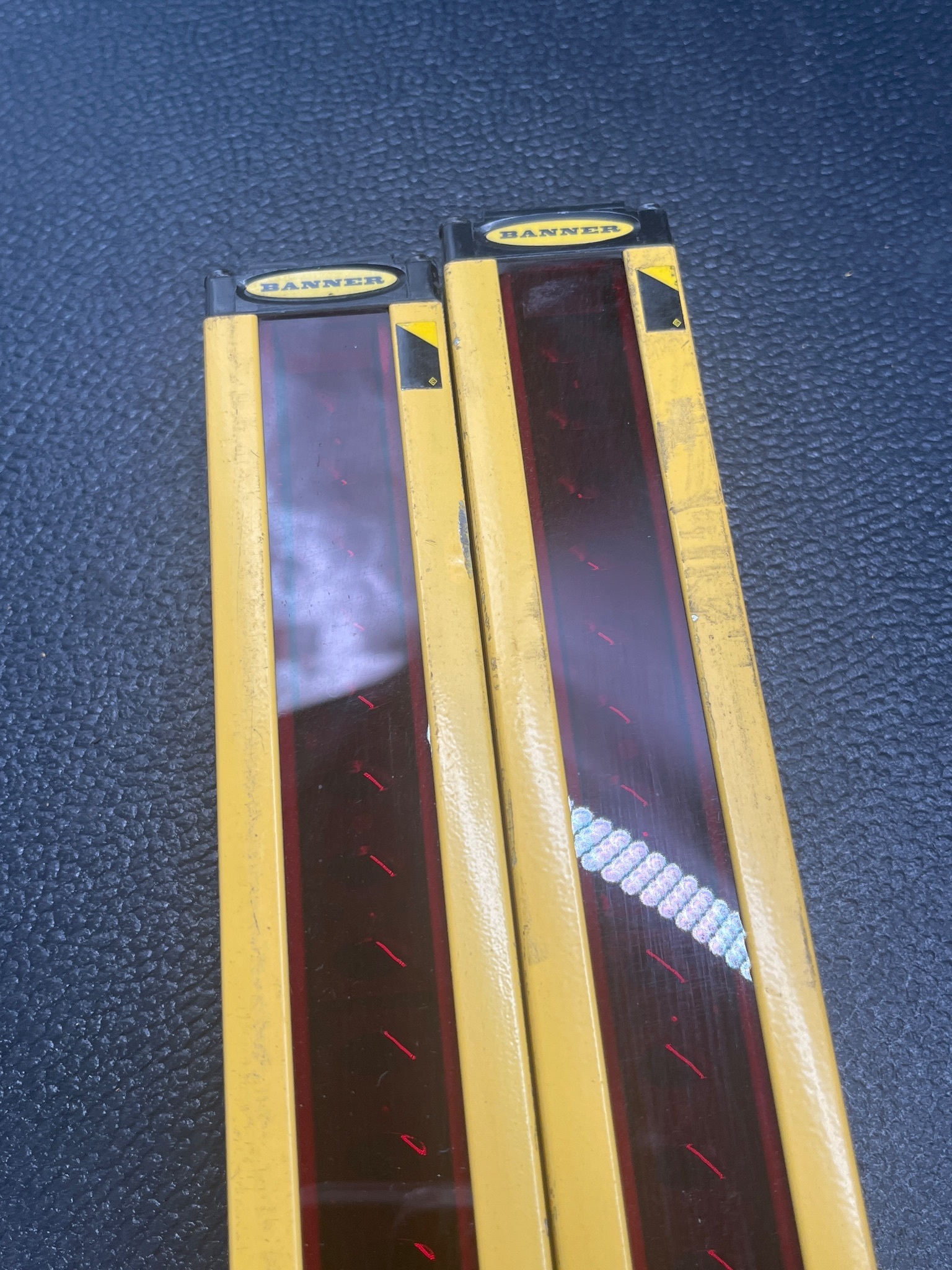 BANNER MSR3624Y / MSE3624Y Mini-Screen Light Curtain Set USED 3