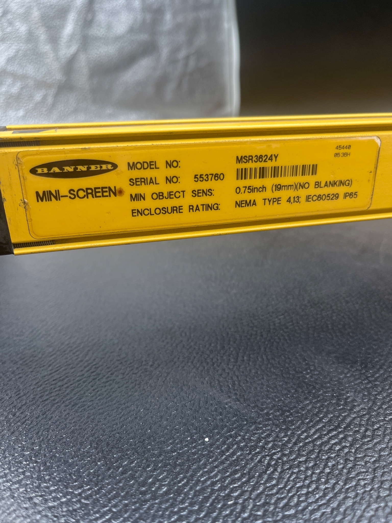 BANNER MSR3624Y / MSE3624Y Mini-Screen Light Curtain Set USED 4