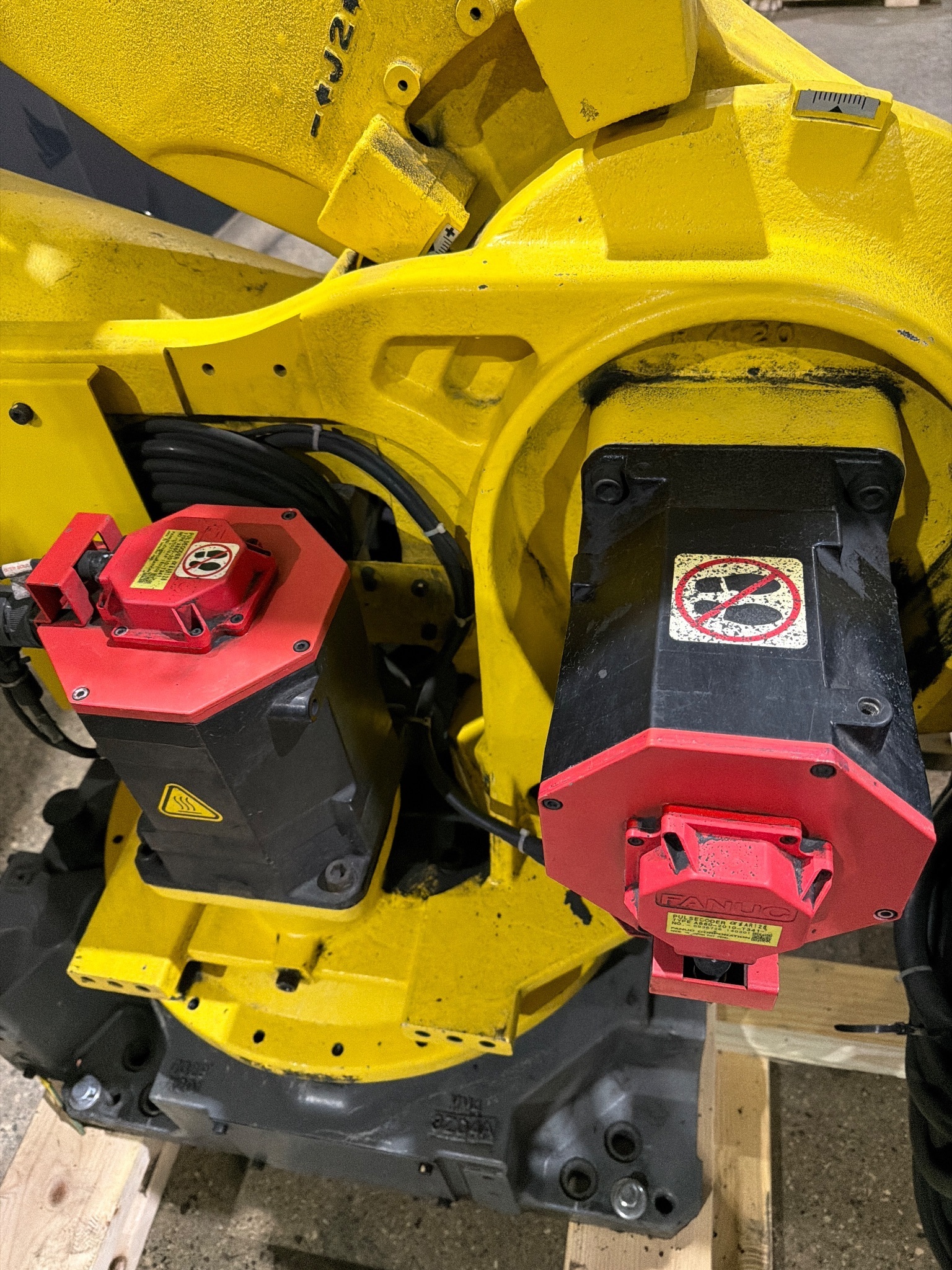 FANUC R-2000iB/210F Complete w/ R-30iB Controls USED 8