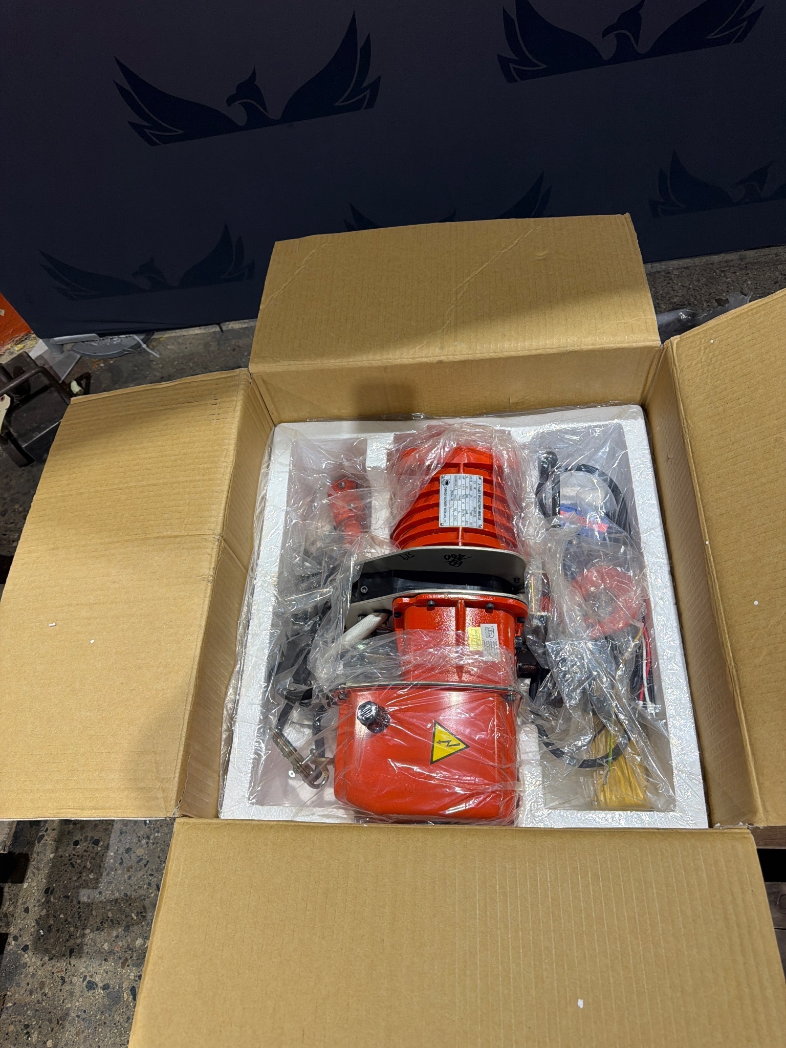 BLACK BEAR YSH-100 1-Ton Electric Chain Hoist NEW 0