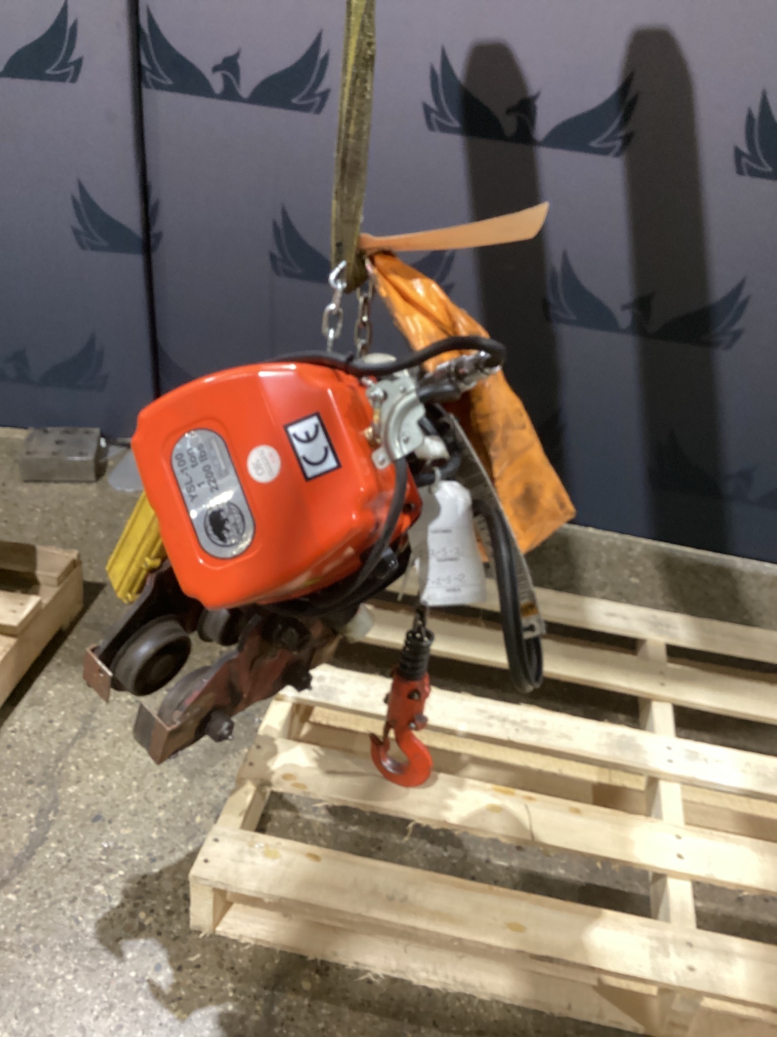 BLACK BEAR YSL-100 1-Ton Electric Chain Hoist USED 0