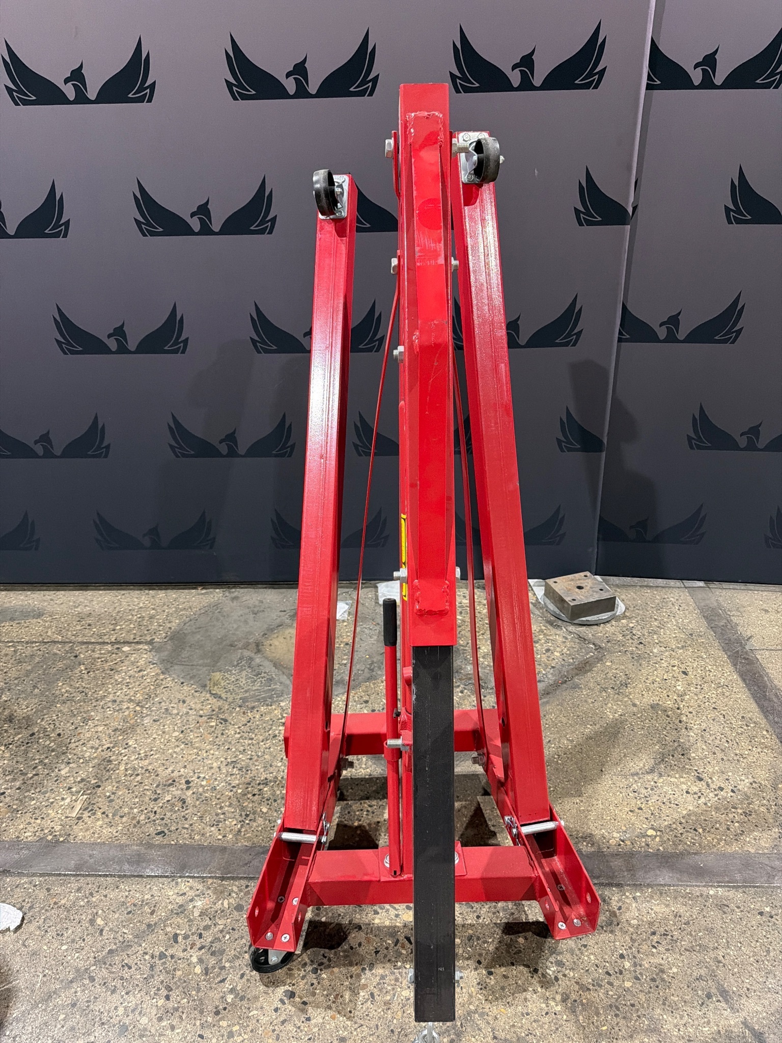 GLOBAL INDUSTRIAL 316106 2-Ton Folding Cherry Picker USED 1