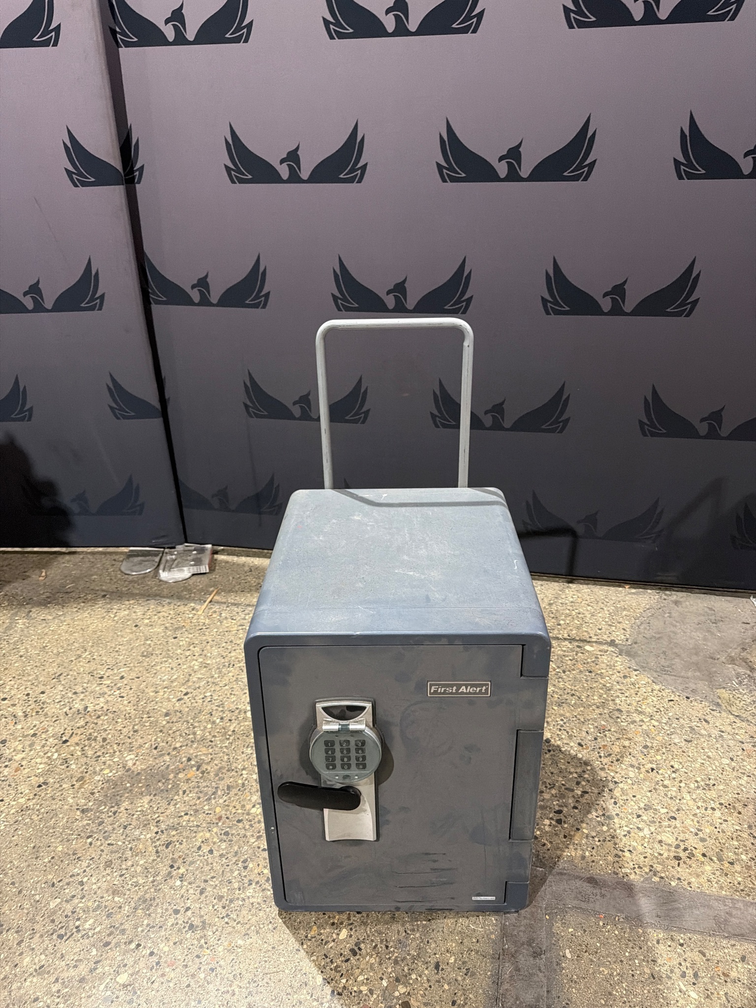 FIRST ALERT 2096DF-BD Digital Waterproof Safe USED 0