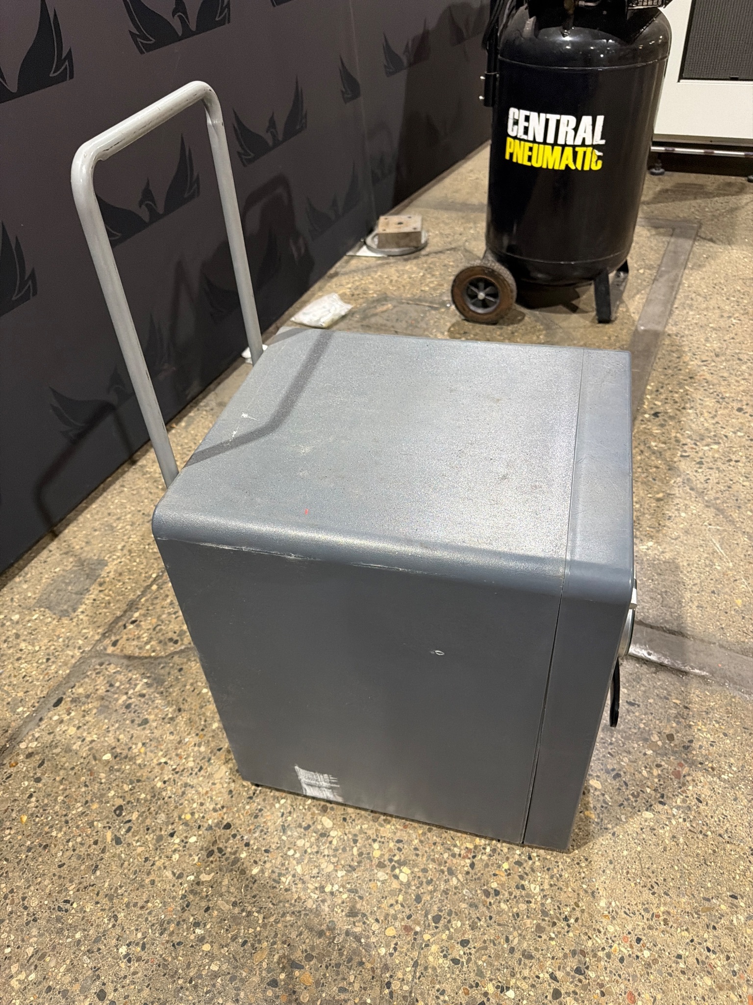 FIRST ALERT 2096DF-BD Digital Waterproof Safe USED 2