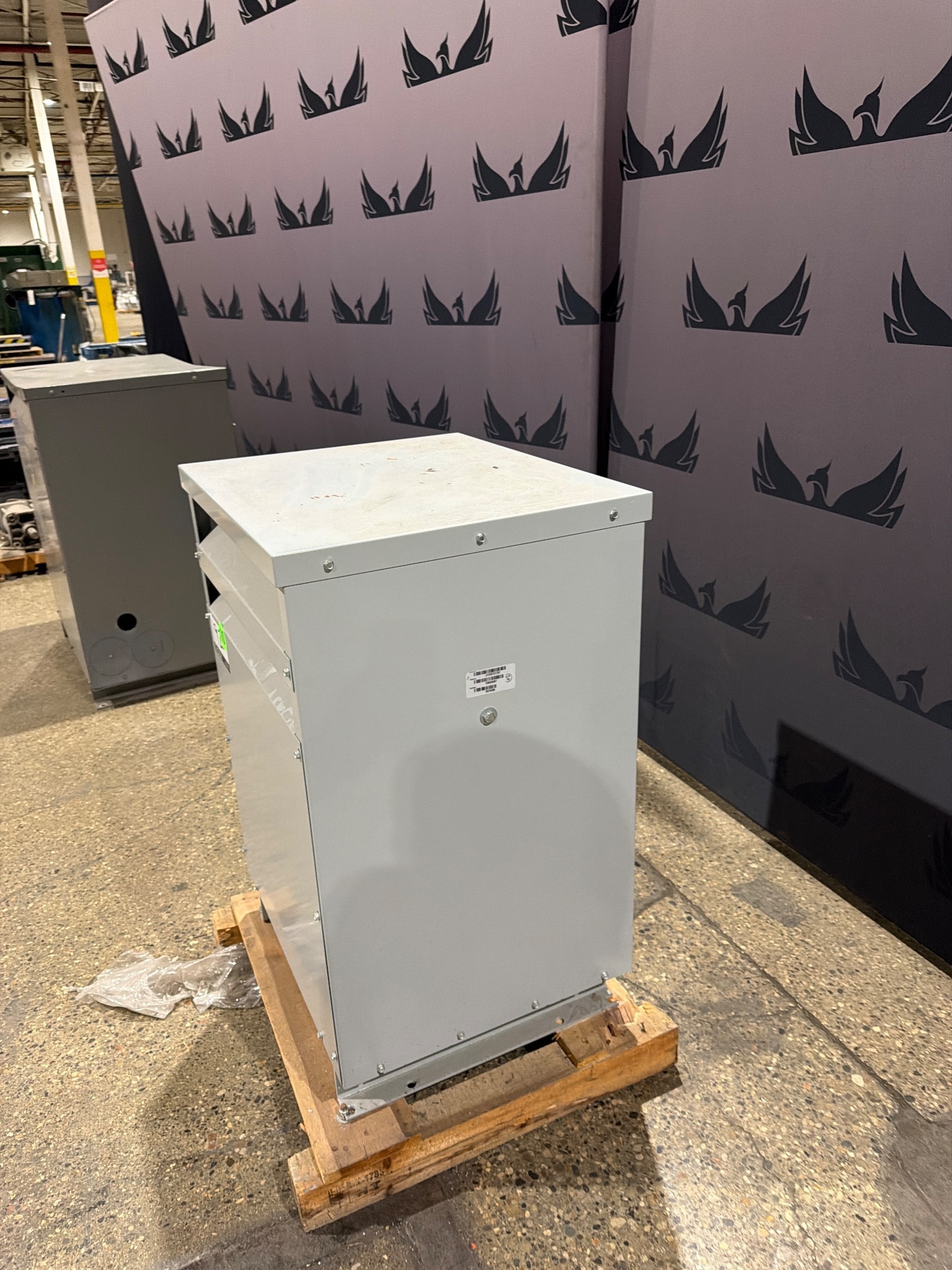 EATON V48M47T3016 30 KVA Distribution Transformer USED 2