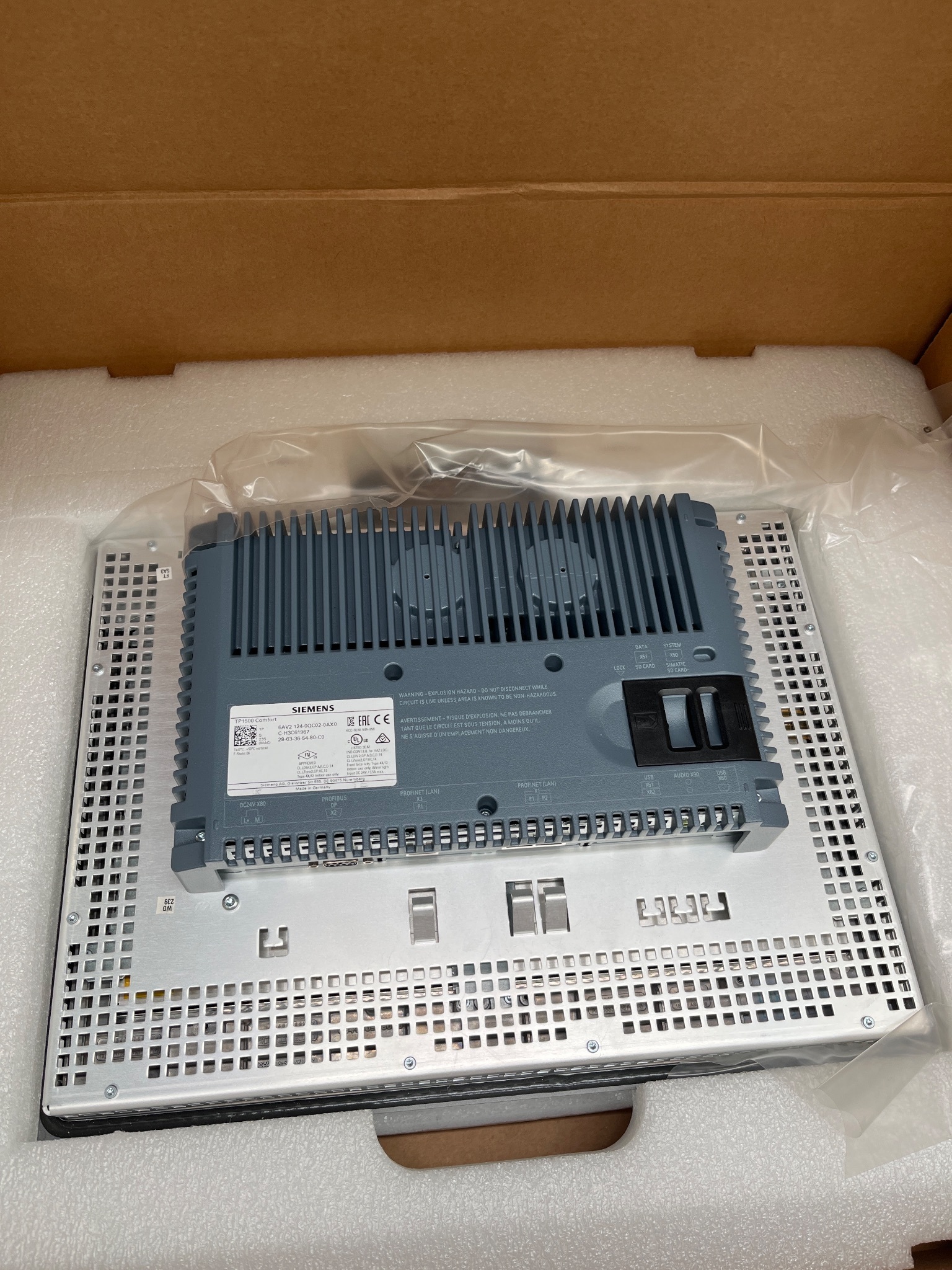 SIEMENS 6AV2 124-0QC02-0AX0 TP1500 Comfort Panel NEW 0