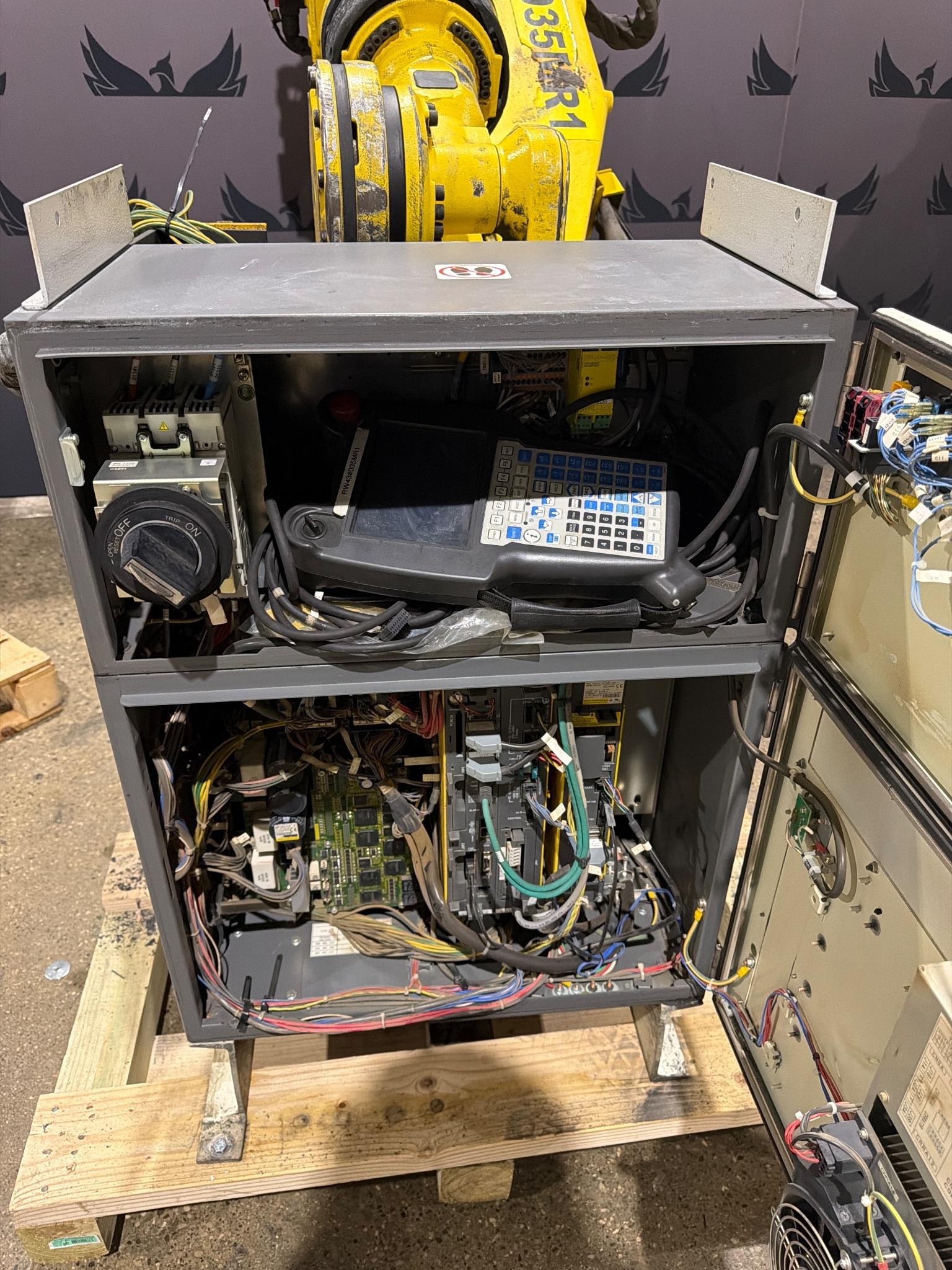 FANUC R-2000iB/210F Complete w/ R-30iB Controls USED 5
