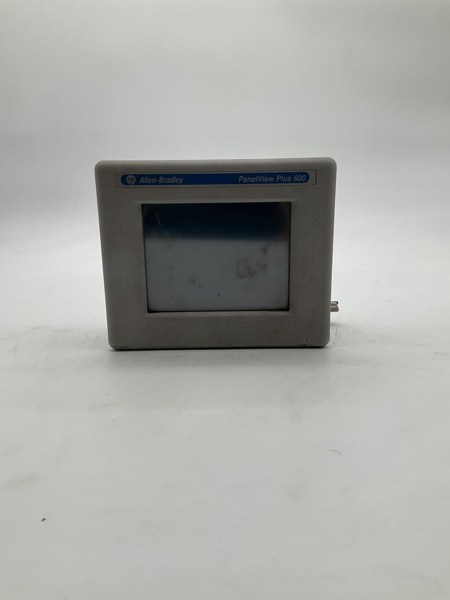 ALLEN BRADLEY 2711P-T6C20D8 PanelView Plus 600 USED 0