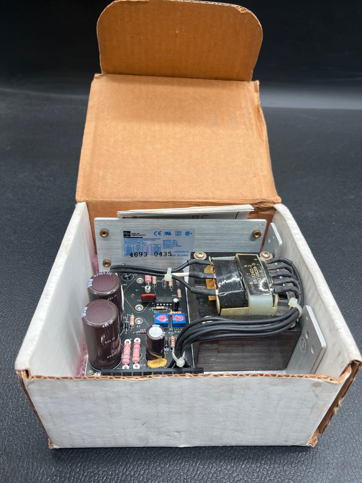 SolaHD SLS-24-024T Regulated Power Supply NEW 5