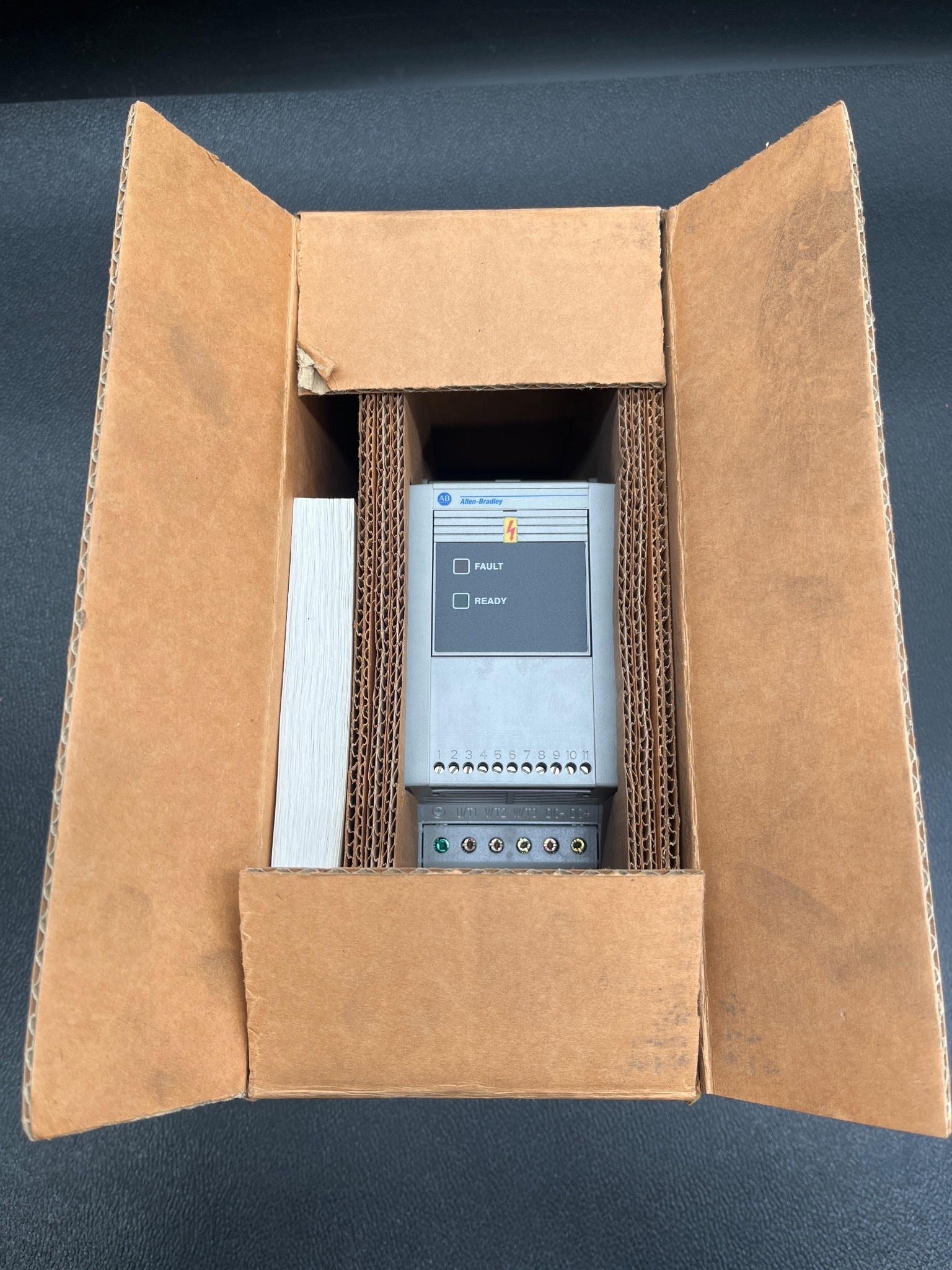 ALLEN BRADLEY 160-BA10NPS1 Variable Speed Drive NEW 4