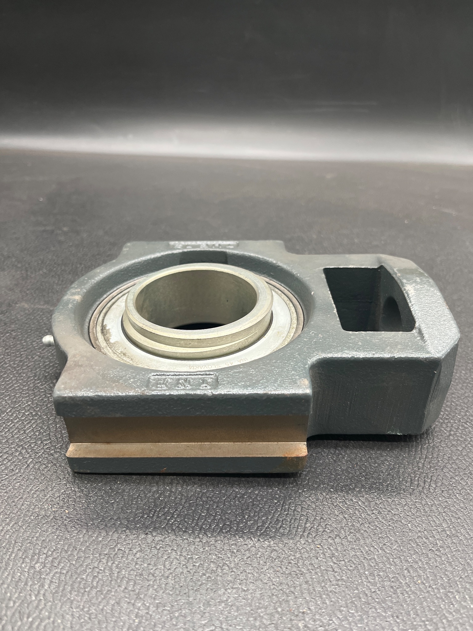 INA TUE12 Take-up Housing w/ GRAE60-NPP-B Bearing USED 1